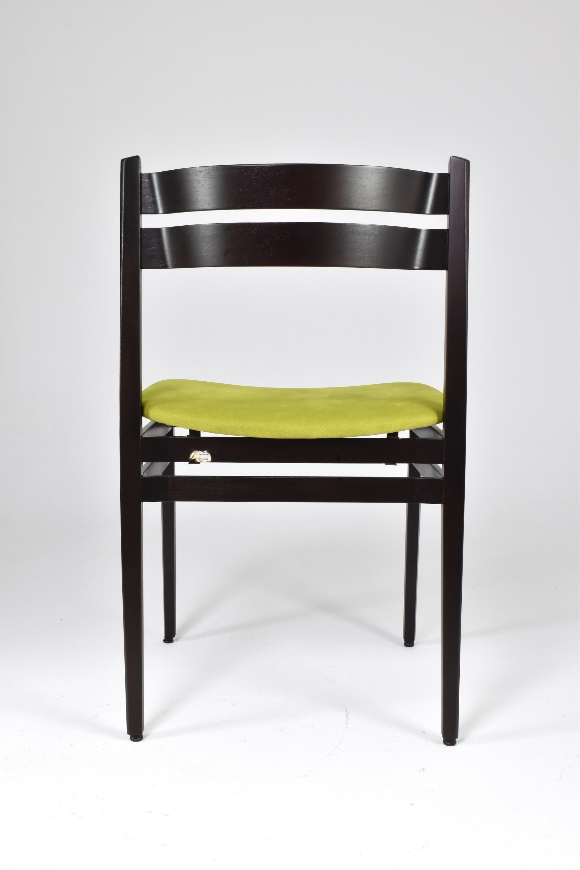 Ensemble de 8 chaises de salle à manger italiennes 107 des années 1960 par Gianfranco Frattini pour Cassina en vente 5