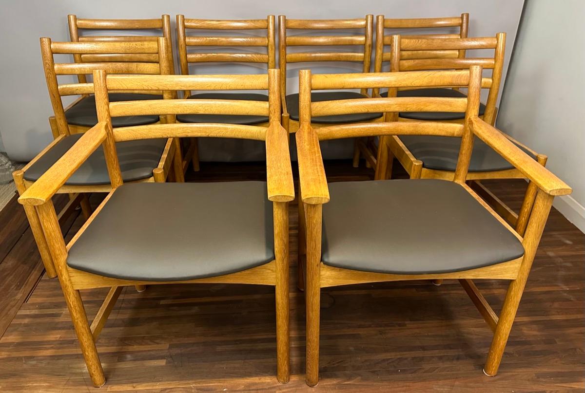 Set of 8 1960s Oak Danish Poul Volther for Sorø Stolefabrik Dining Chairs In Good Condition For Sale In London, GB