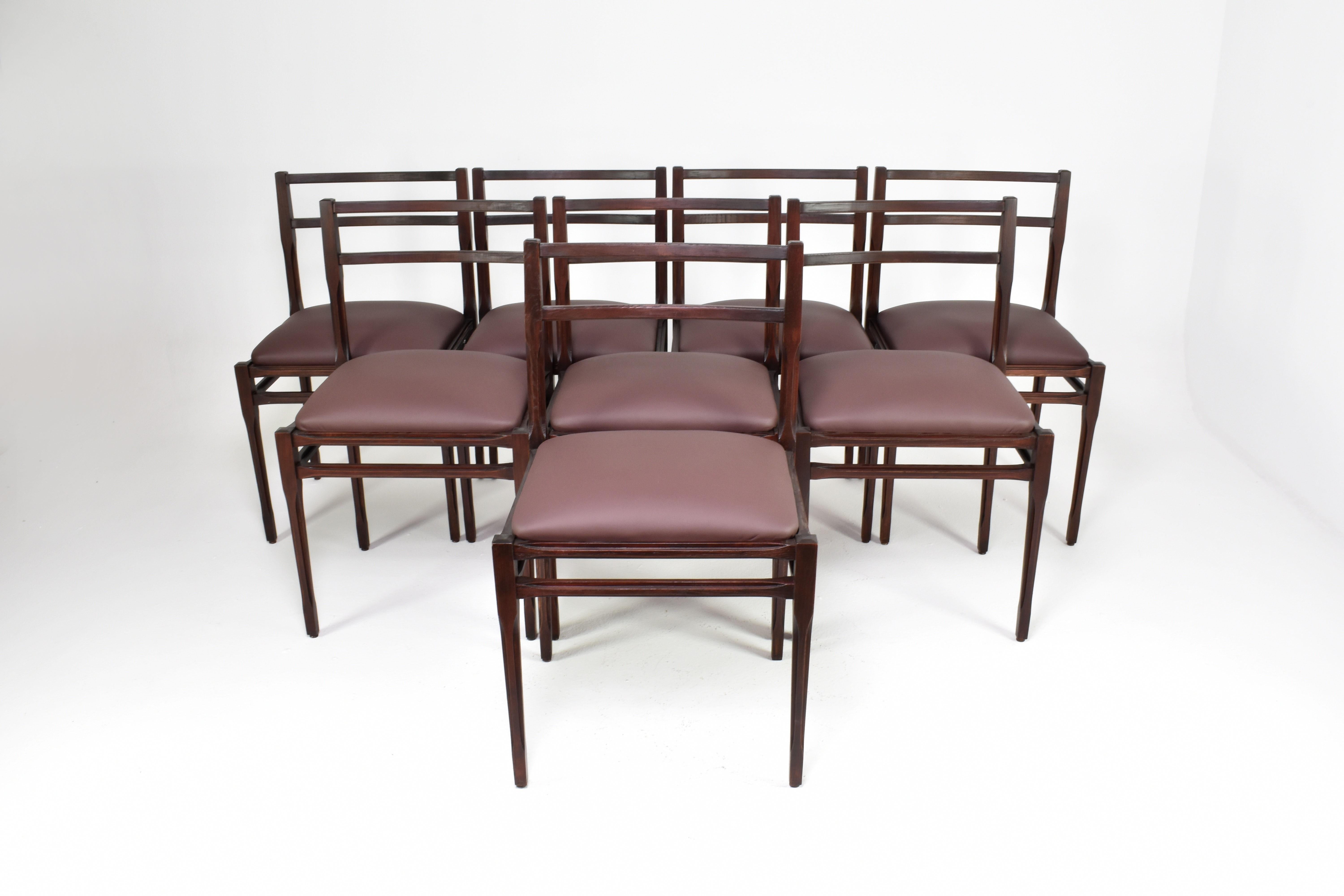 Set of 8 1970s Italian Leather & Wooden Dining Chairs in the Style of Stildomus For Sale 8