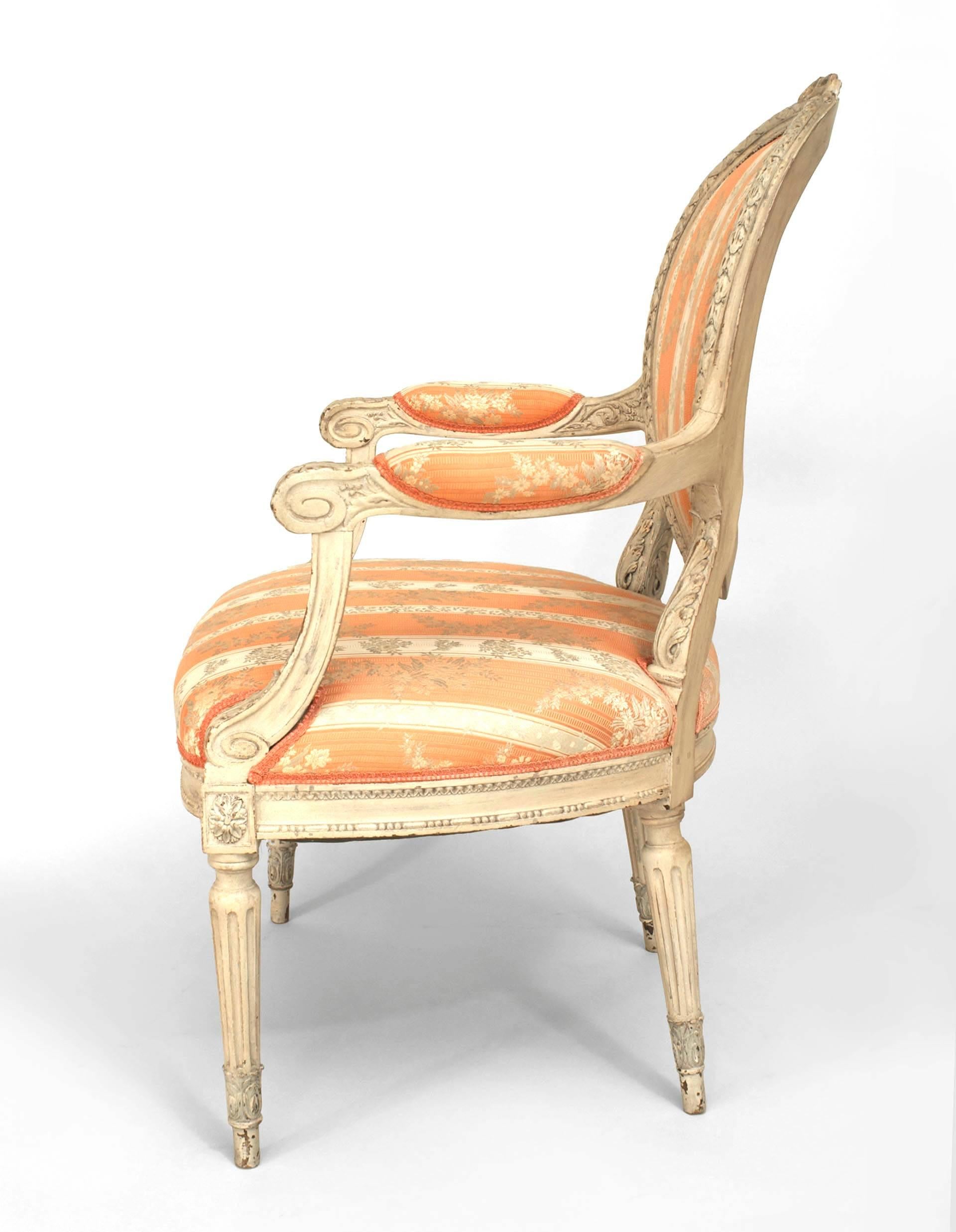 19th Century Set of 8 French Louis XVI Damask Dining Chairs For Sale