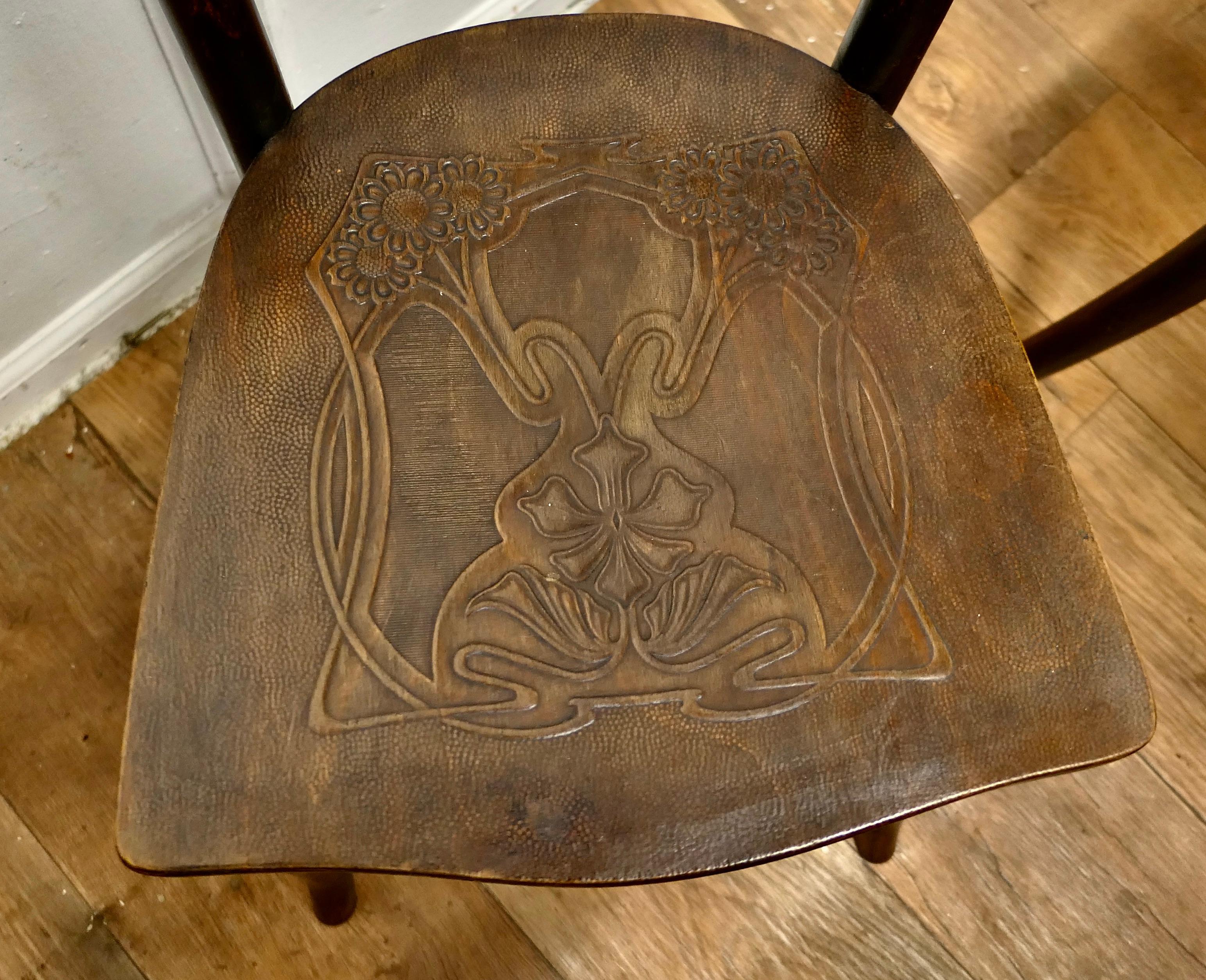 Set di 8 sedie bistrot in legno di Thonet del XIX secolo  Un buon set robusto in vendita 1
