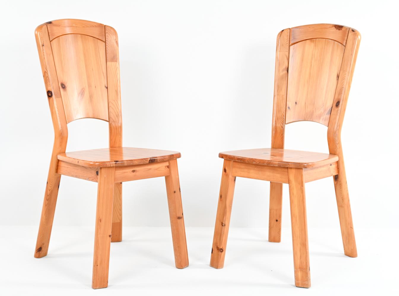Set of (8) 20th C. Scandinavian Pine Dining Side Chairs In Good Condition In Norwalk, CT