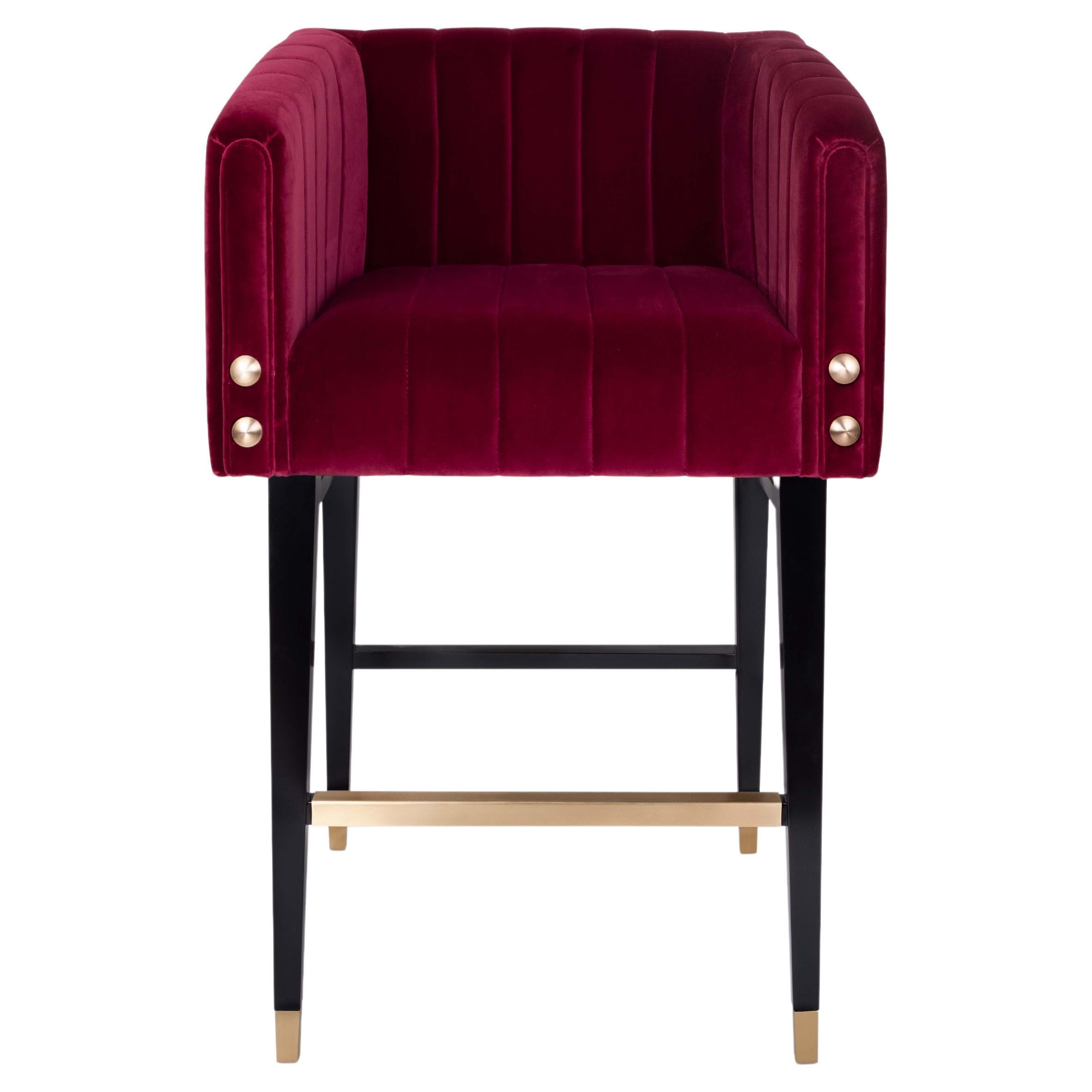 La chaise de bar Inglewood, qui fait passer votre décoration luxueuse à la vitesse supérieure, évoque le lieu glorieux où de nombreux événements, du sport à la musique, sont célébrés à Inglewood, en Californie. Avec sa structure révolutionnaire,
