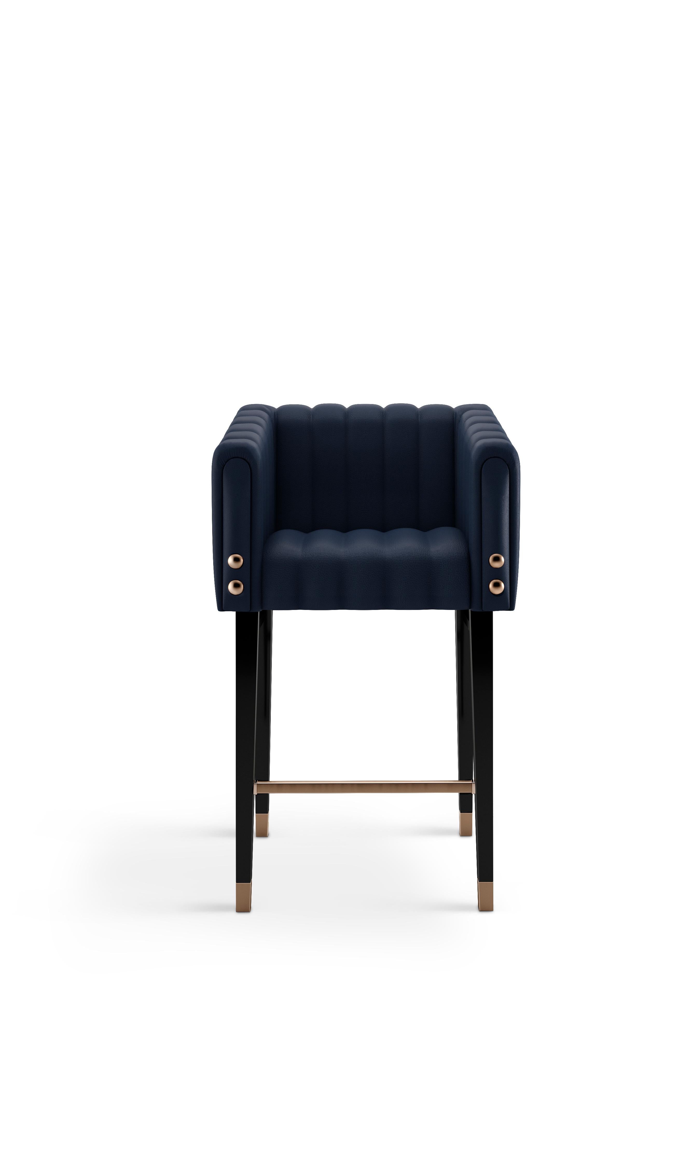 Portugais Set de 8 21st Century Leather Inglewood  Chaise de bar en Wood par Porus Studio en vente