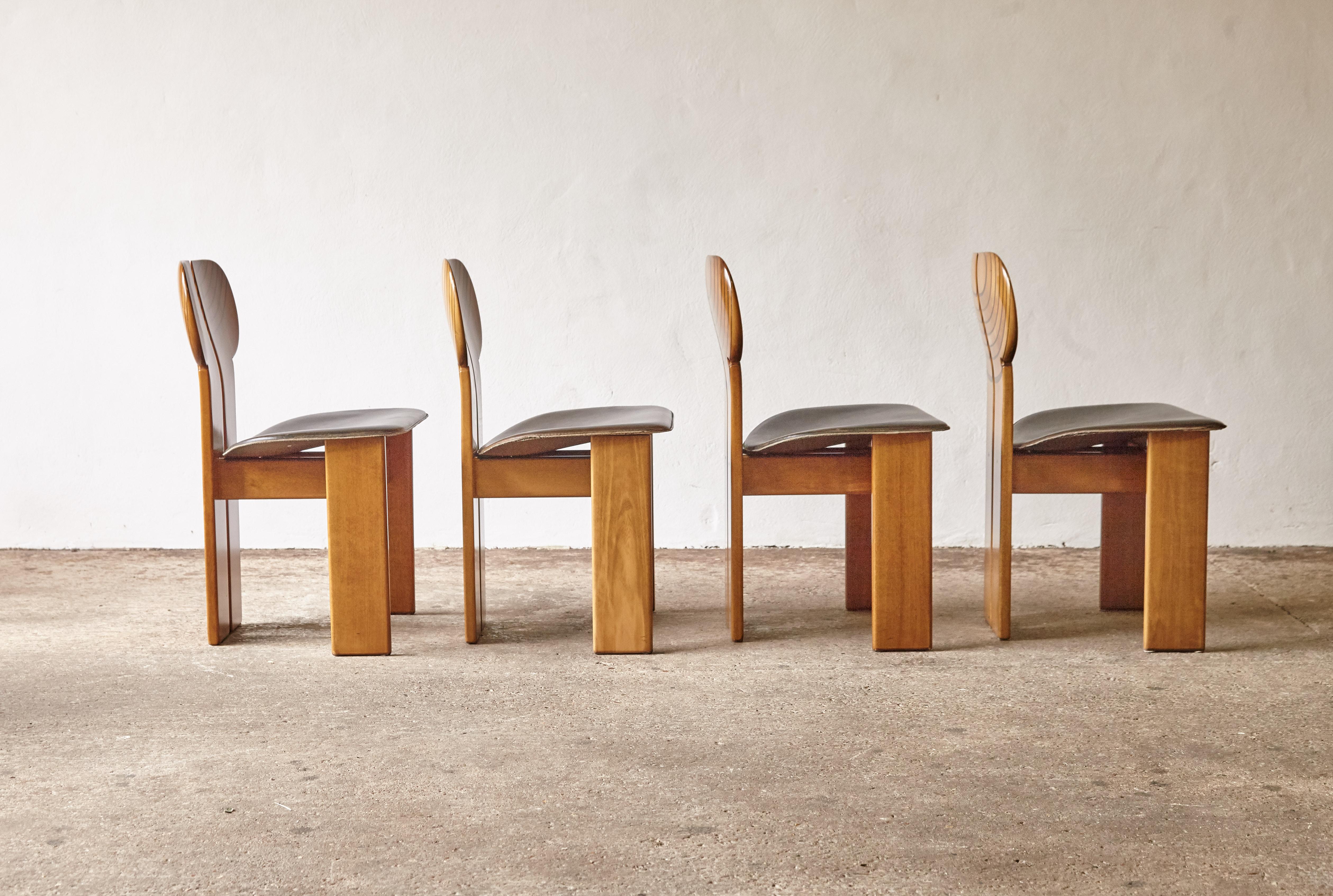 Italian Set of 8 Africa Chairs, Afra & Tobia Scarpa, Maxalto Artona Series, Italy, 1970s