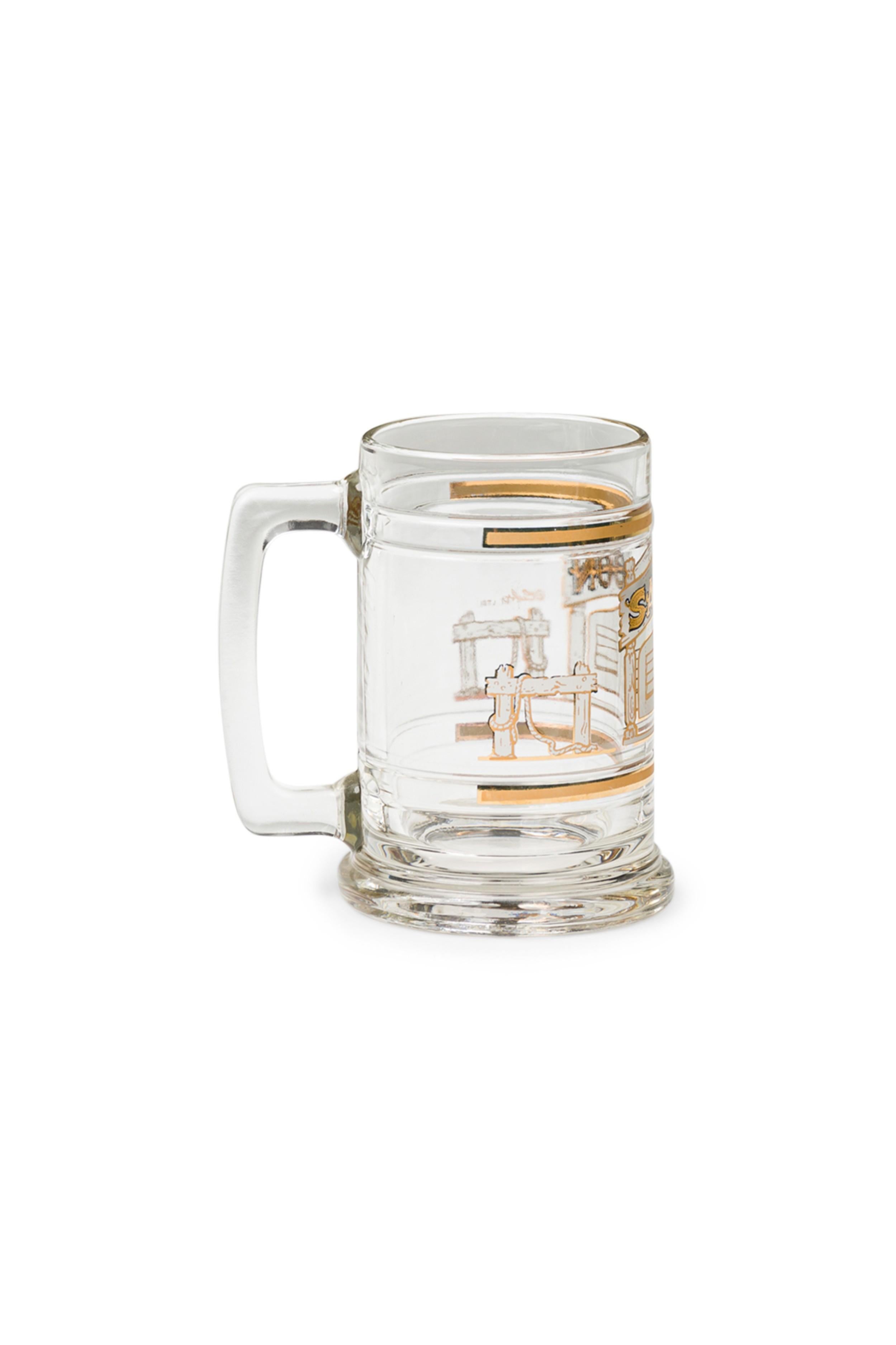 Juego de 8 jarras de cerveza americanas de cristal de mediados de siglo con adornos dorados Estadounidense en venta