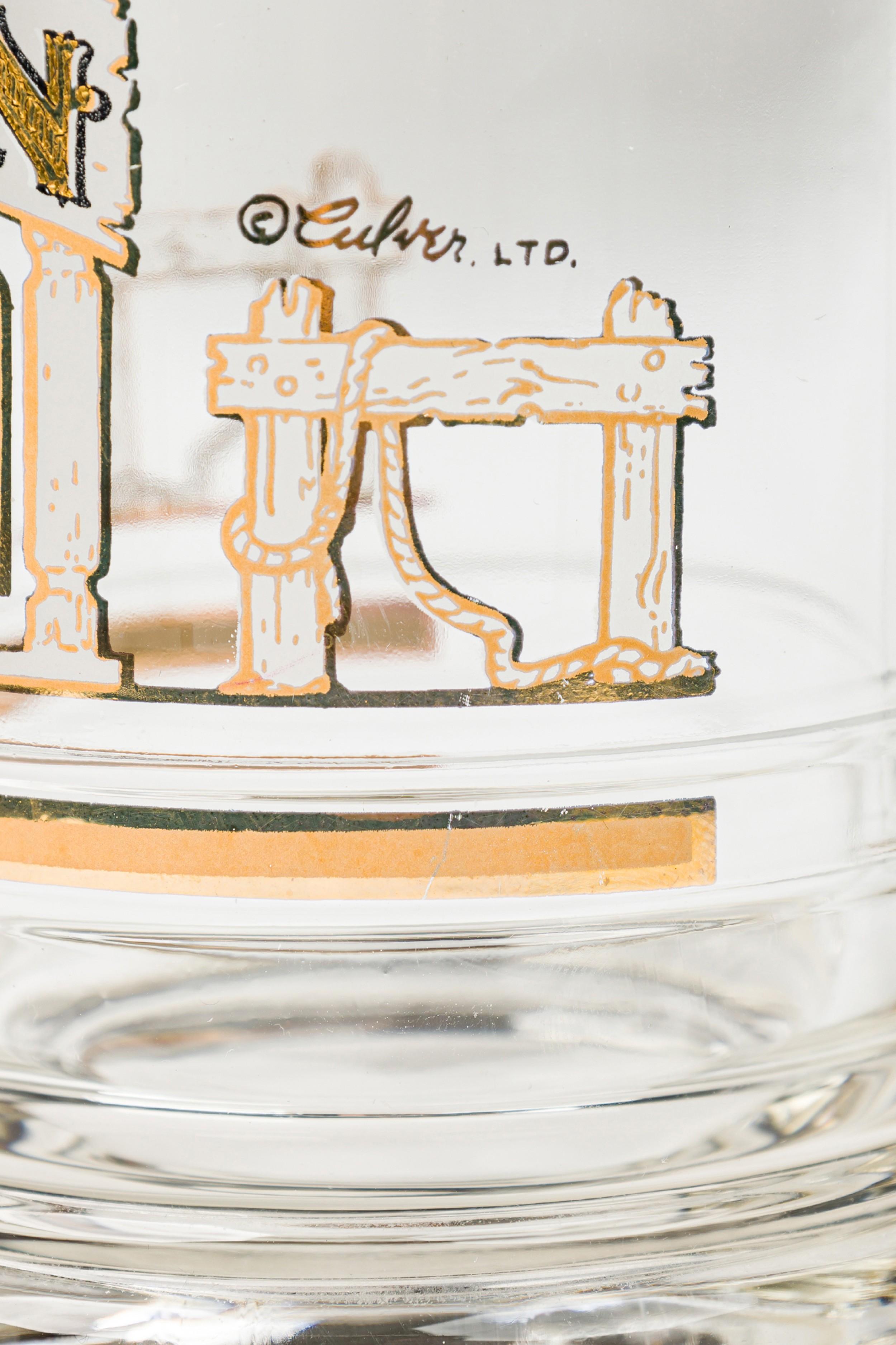 Juego de 8 jarras de cerveza americanas de cristal de mediados de siglo con adornos dorados Vidrio en venta