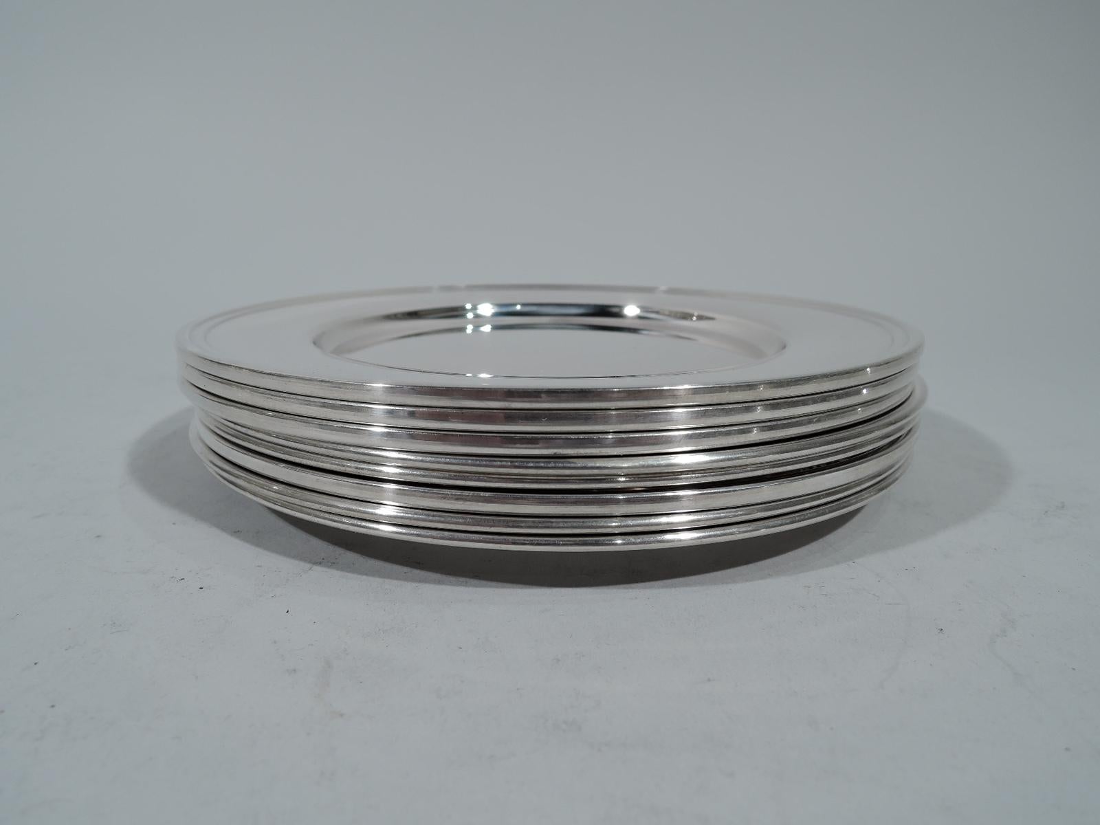 Set of 8 American Modern Sterling Silver Bread and Butter Plates In Excellent Condition In New York, NY