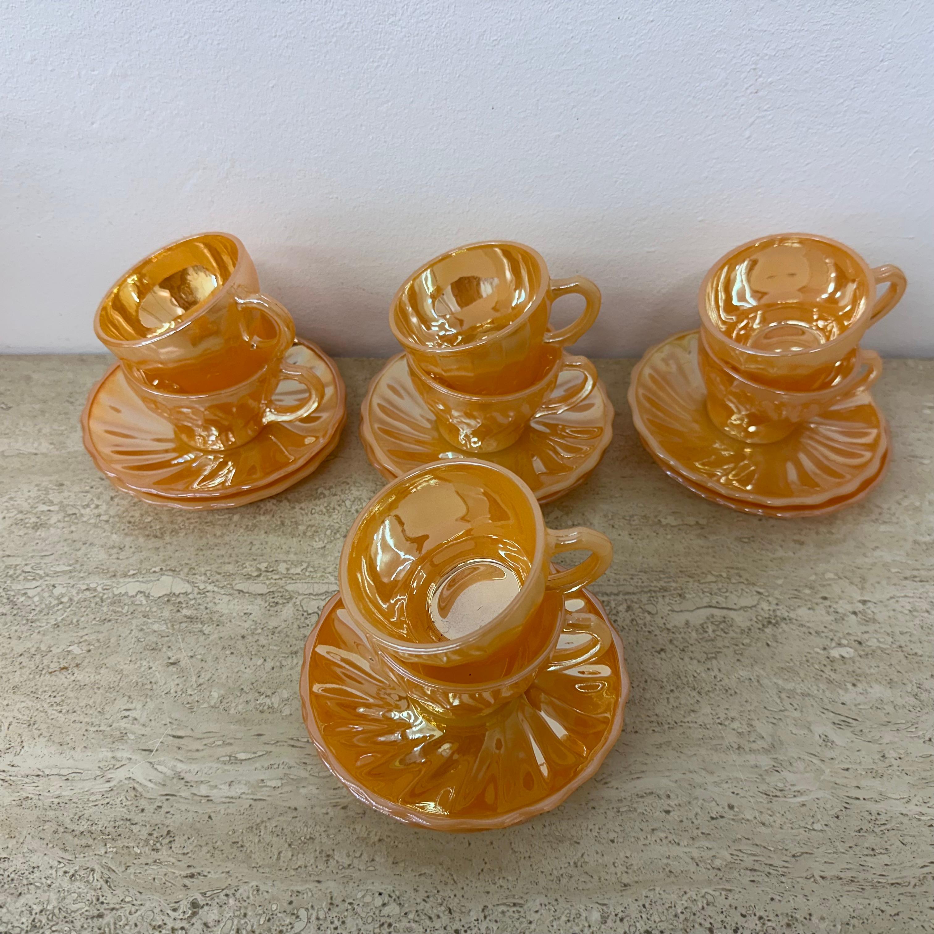 Vetro Set di 8 re del fuoco Anchor e Hocking  Tazze e piatti Peach Lustre Laurel in vendita