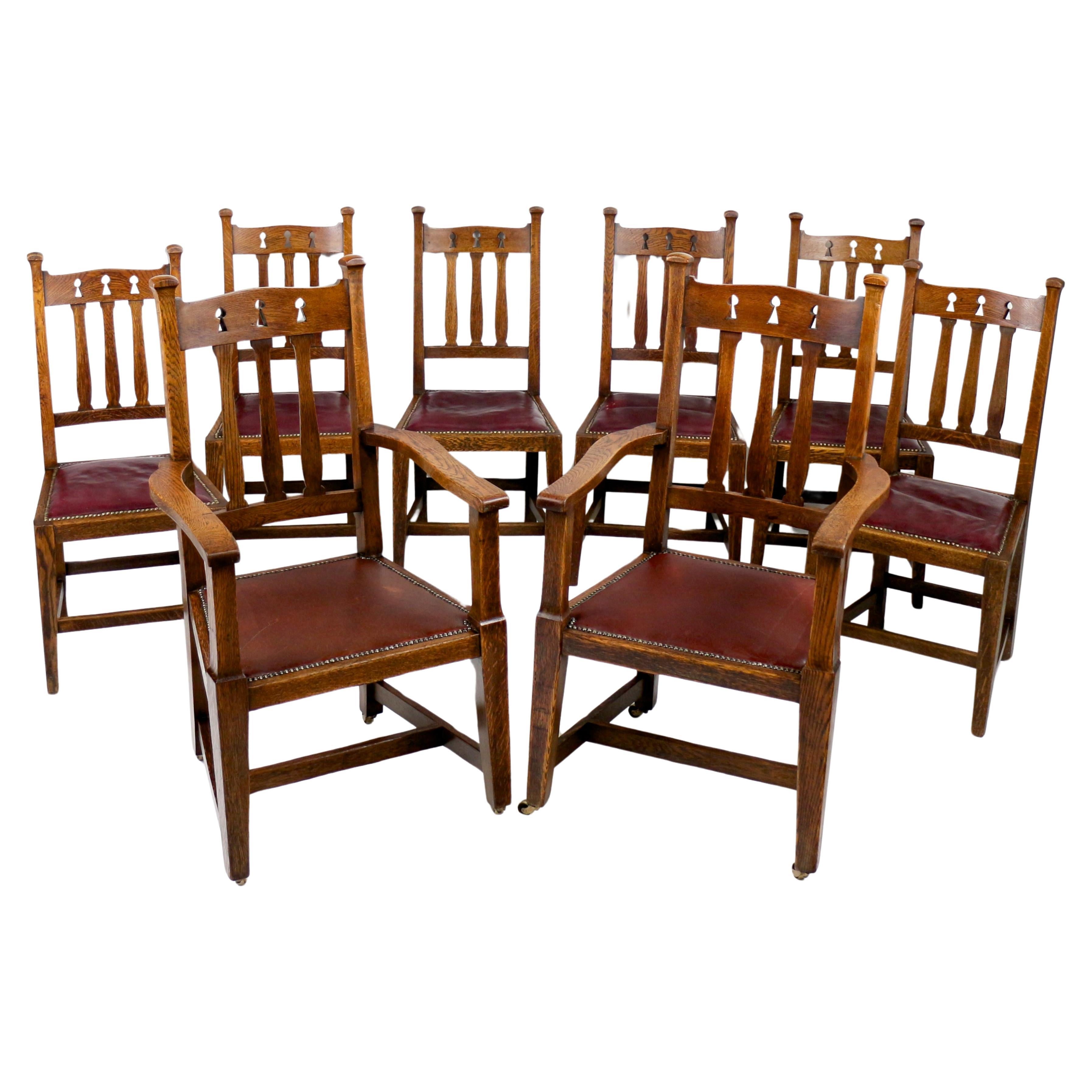 Set di 8 sedie da pranzo in quercia di arte antica e artigianato