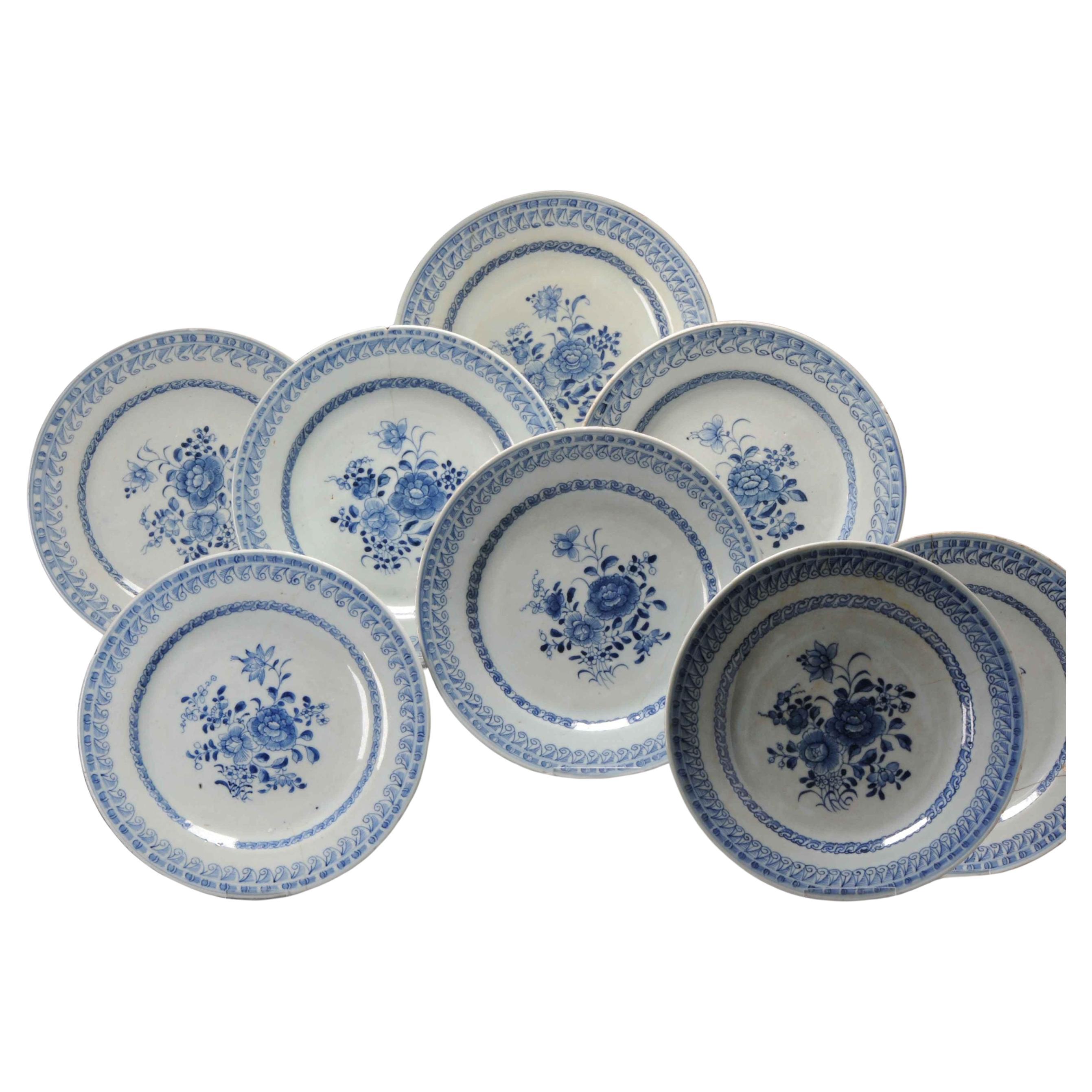 Juego de 8 Platos Antiguos Chinos de Porcelana Azul Blanca Kangxi, Siglo XVIII