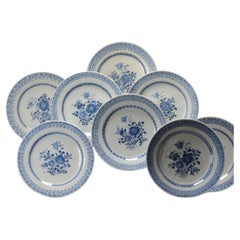 Juego de 8 Platos Antiguos Chinos de Porcelana Azul Blanca Kangxi, Siglo XVIII