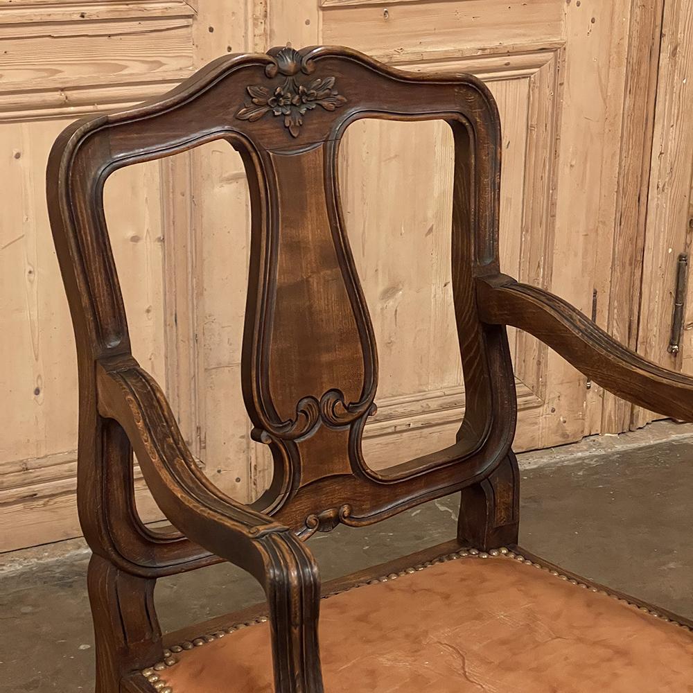 Set of 8 Antique Country French Dining Chairs includes 2 Armchairs In Good Condition For Sale In Dallas, TX