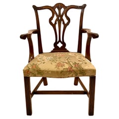 Set of 8 Antique English Mahogany Dining Room Chair, Circa 1890's.