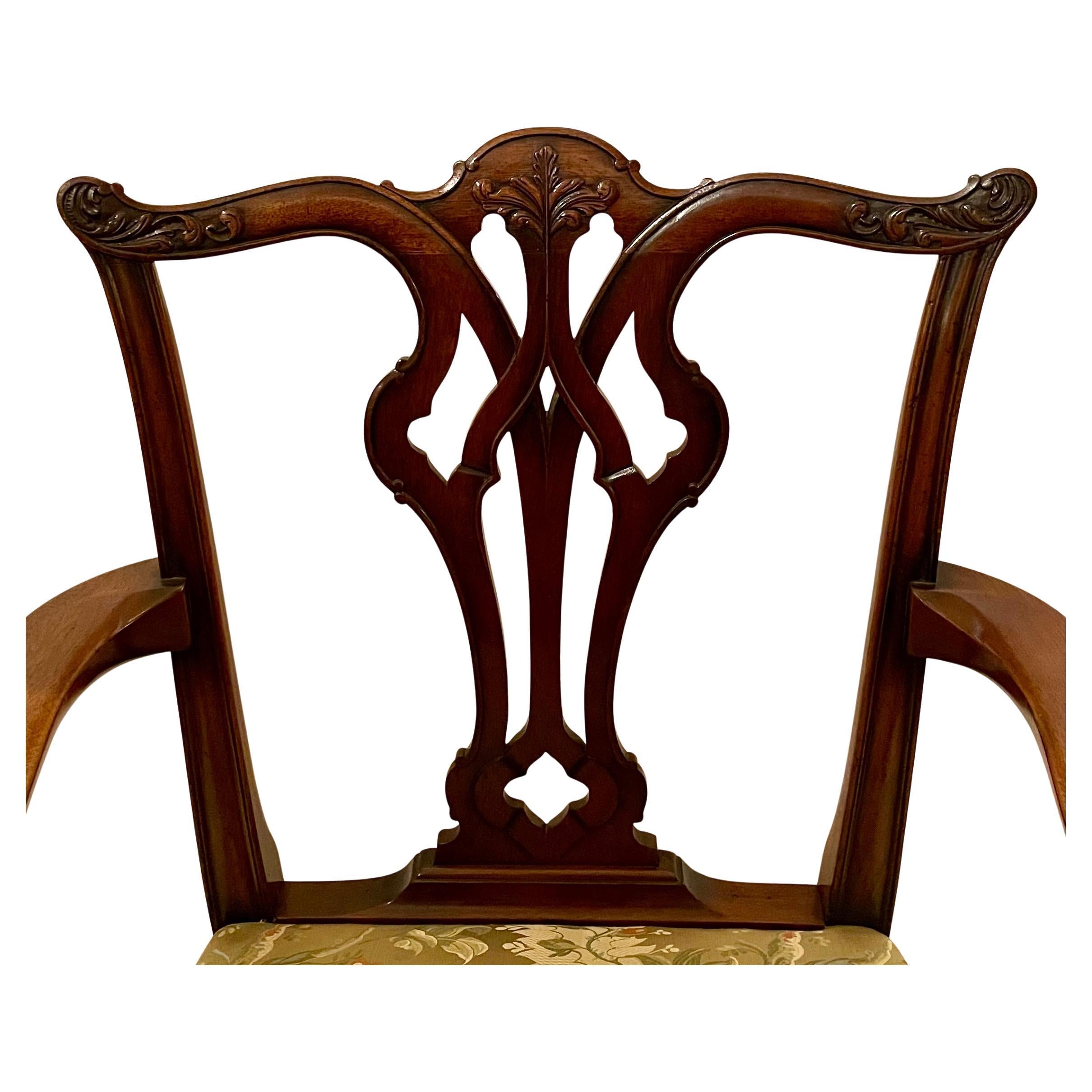 Set of 8 Antique English Mahogany Dining Room Chair, Circa 1890's. For Sale 1