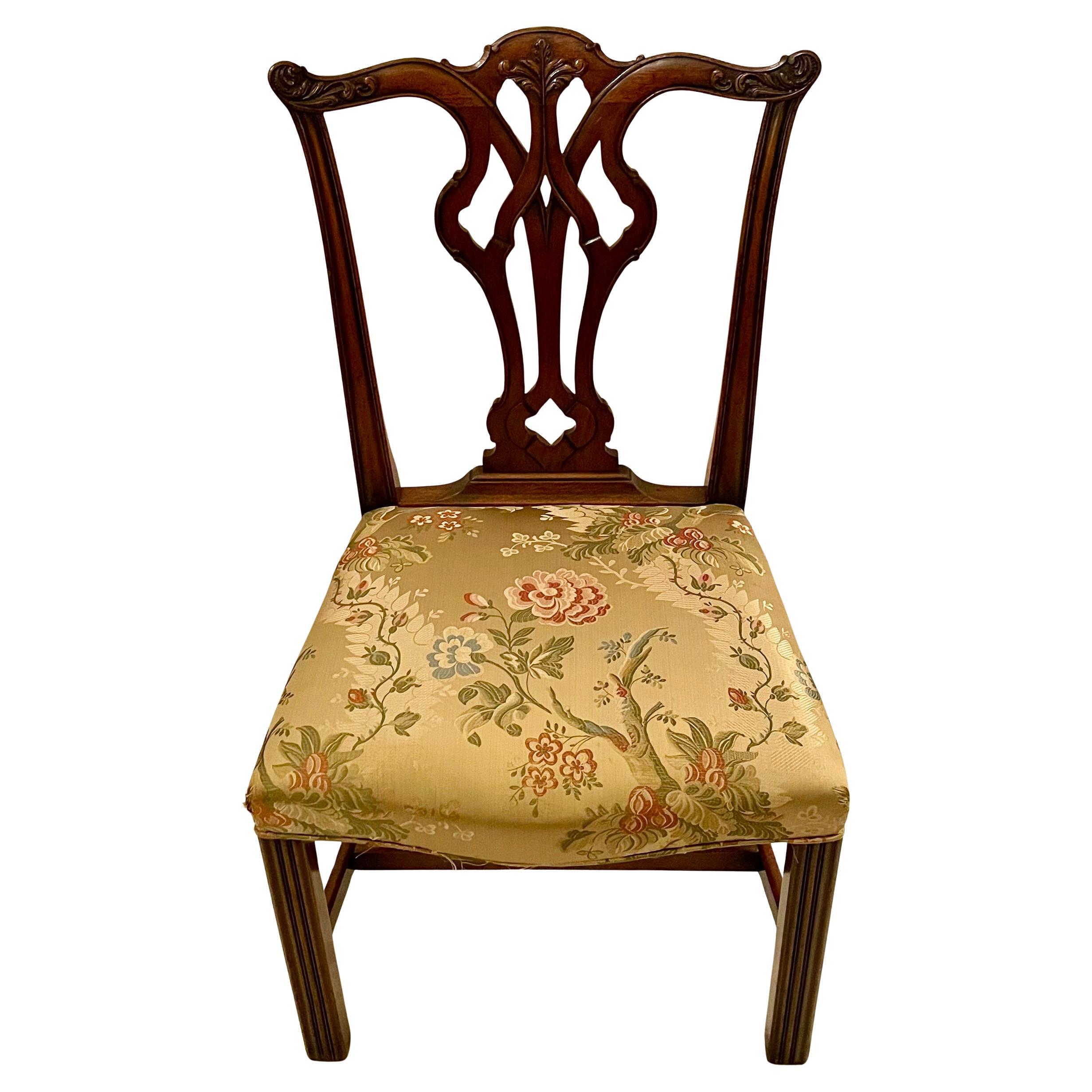 Set of 8 Antique English Mahogany Dining Room Chair, Circa 1890's. For Sale 4