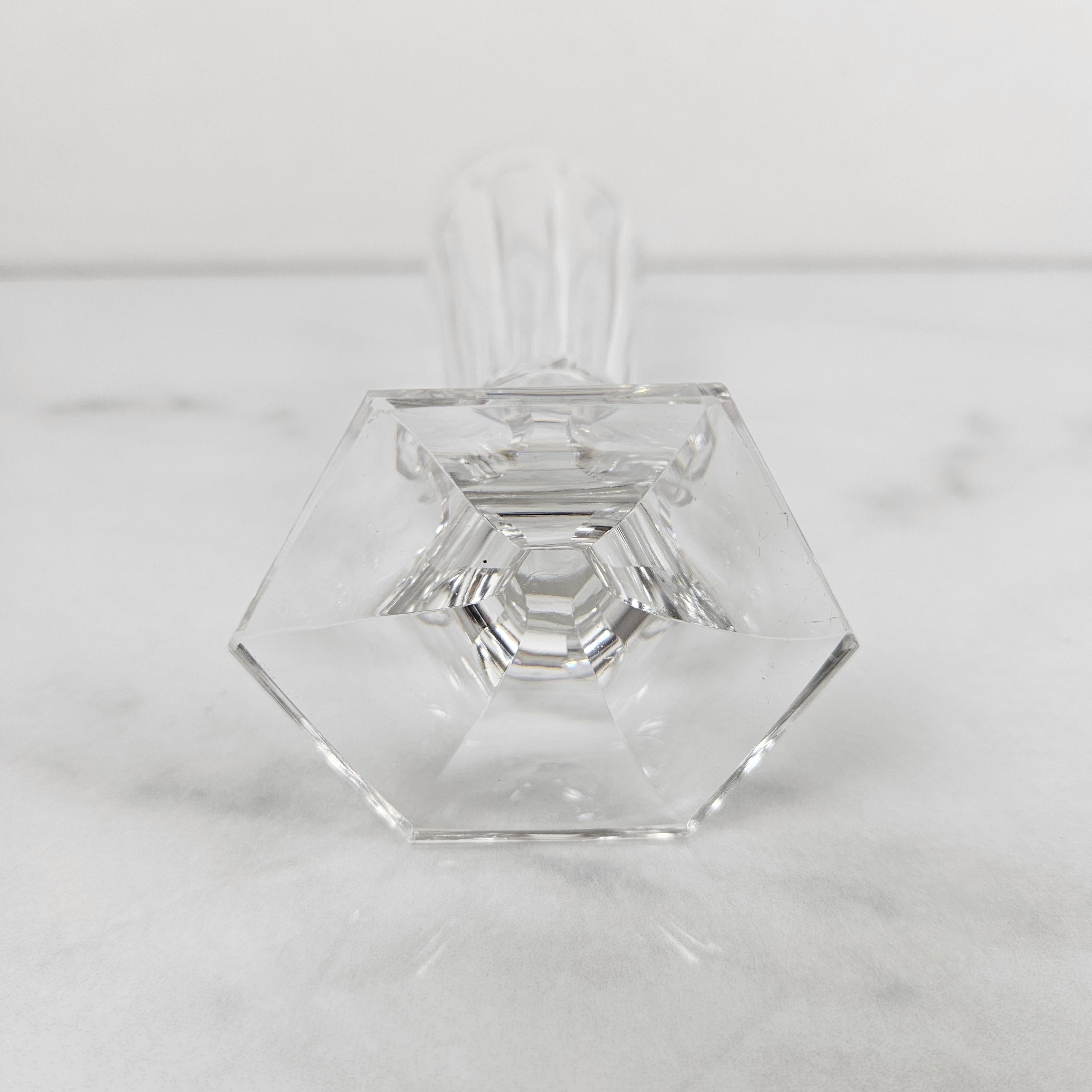 Fin du XIXe siècle Set de 8 flûtes à champagne en cristal soufflé à la main Antique French avec base taillée en vente