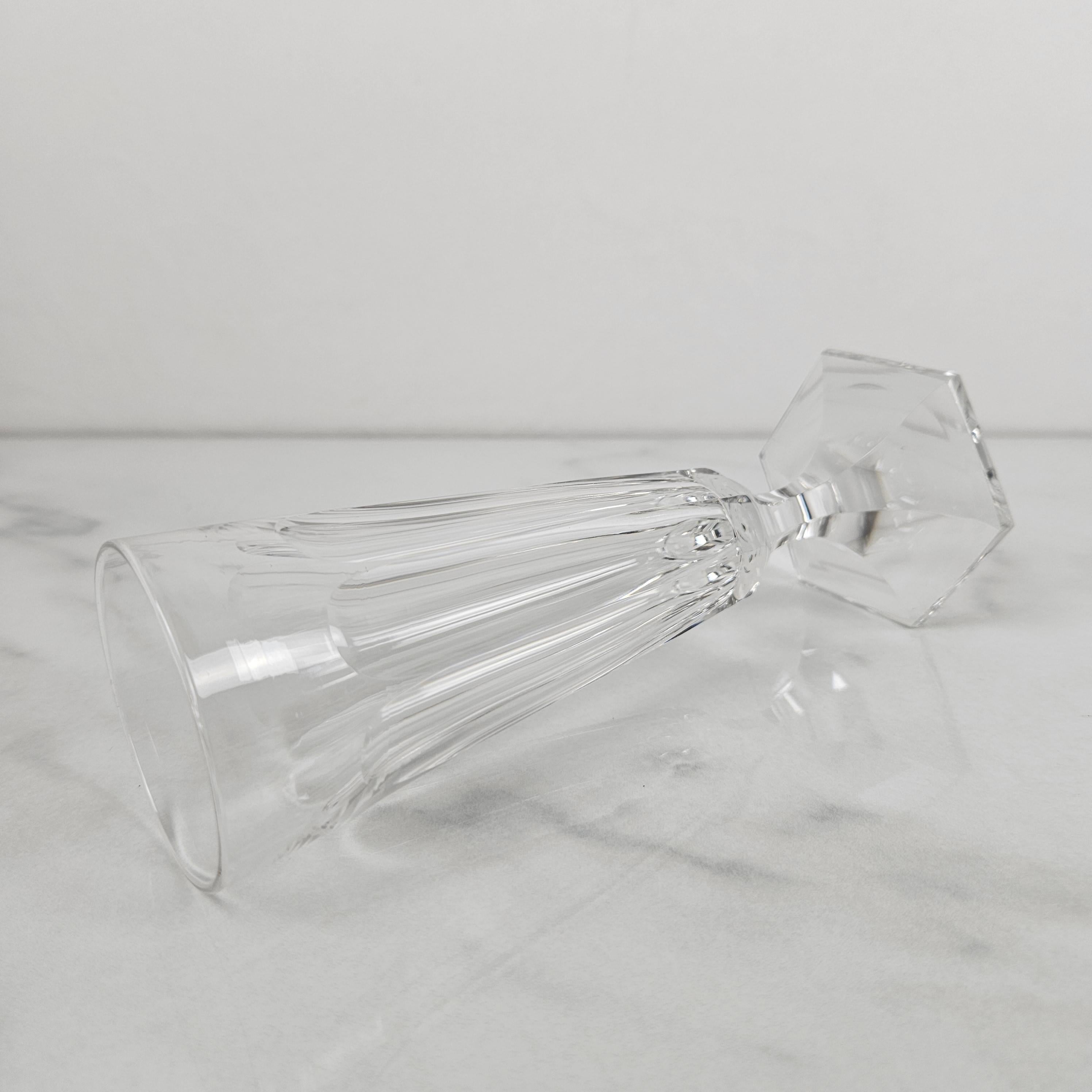 Cristal Set de 8 flûtes à champagne en cristal soufflé à la main Antique French avec base taillée en vente