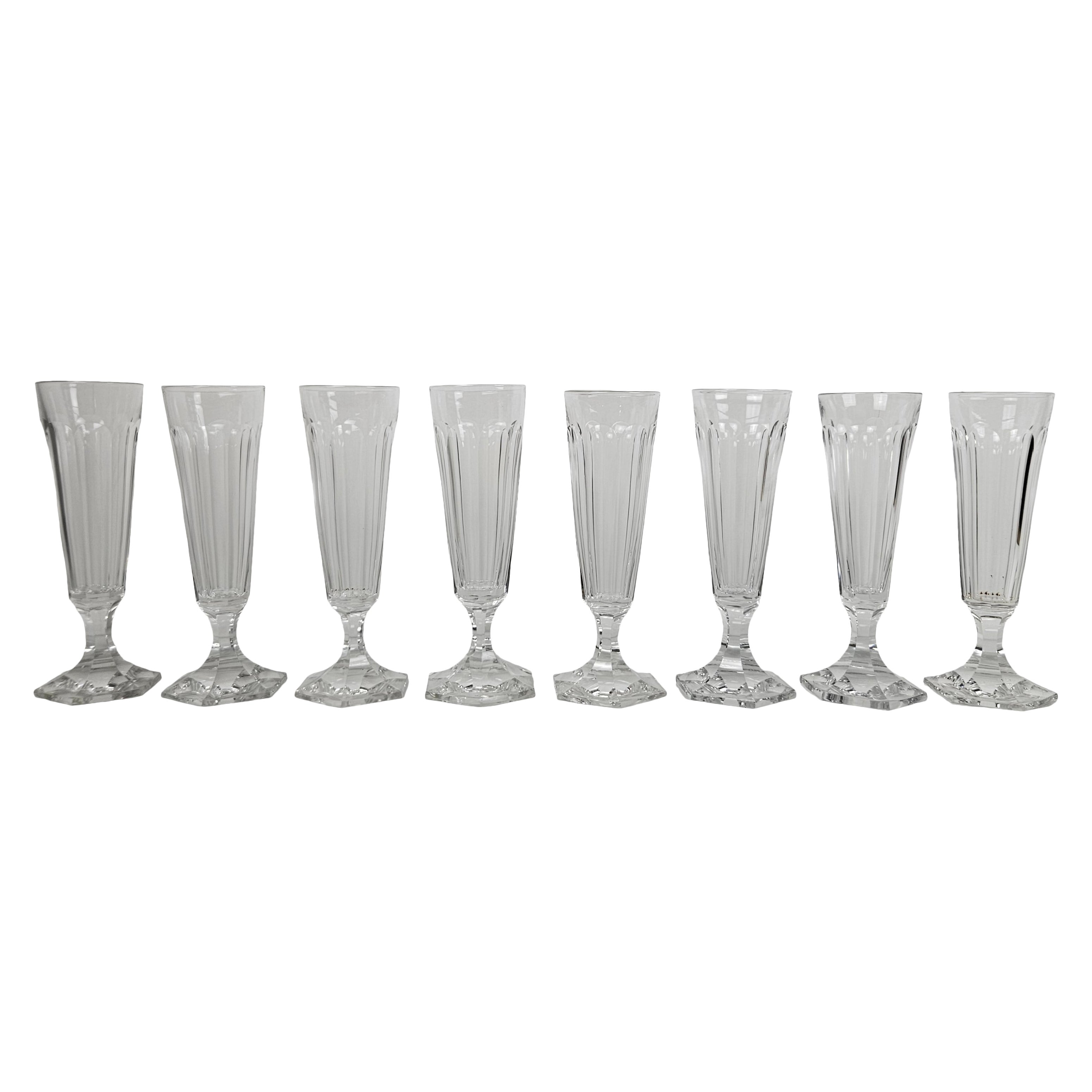 Set de 8 flûtes à champagne en cristal soufflé à la main Antique French avec base taillée