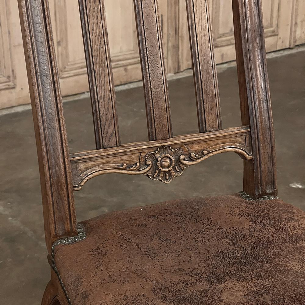 Ensemble de 8 chaises de salle à manger anciennes Louis XIV en liège en vente 2