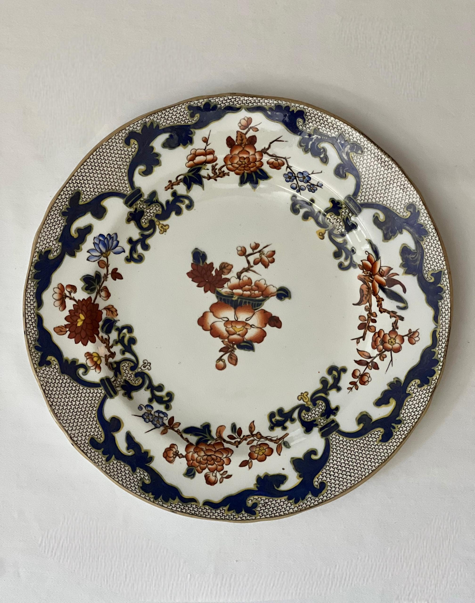 Juego de 8 Platos de Cena Antiguos Estilo Minton Imari en Bueno estado para la venta en Doylestown, PA