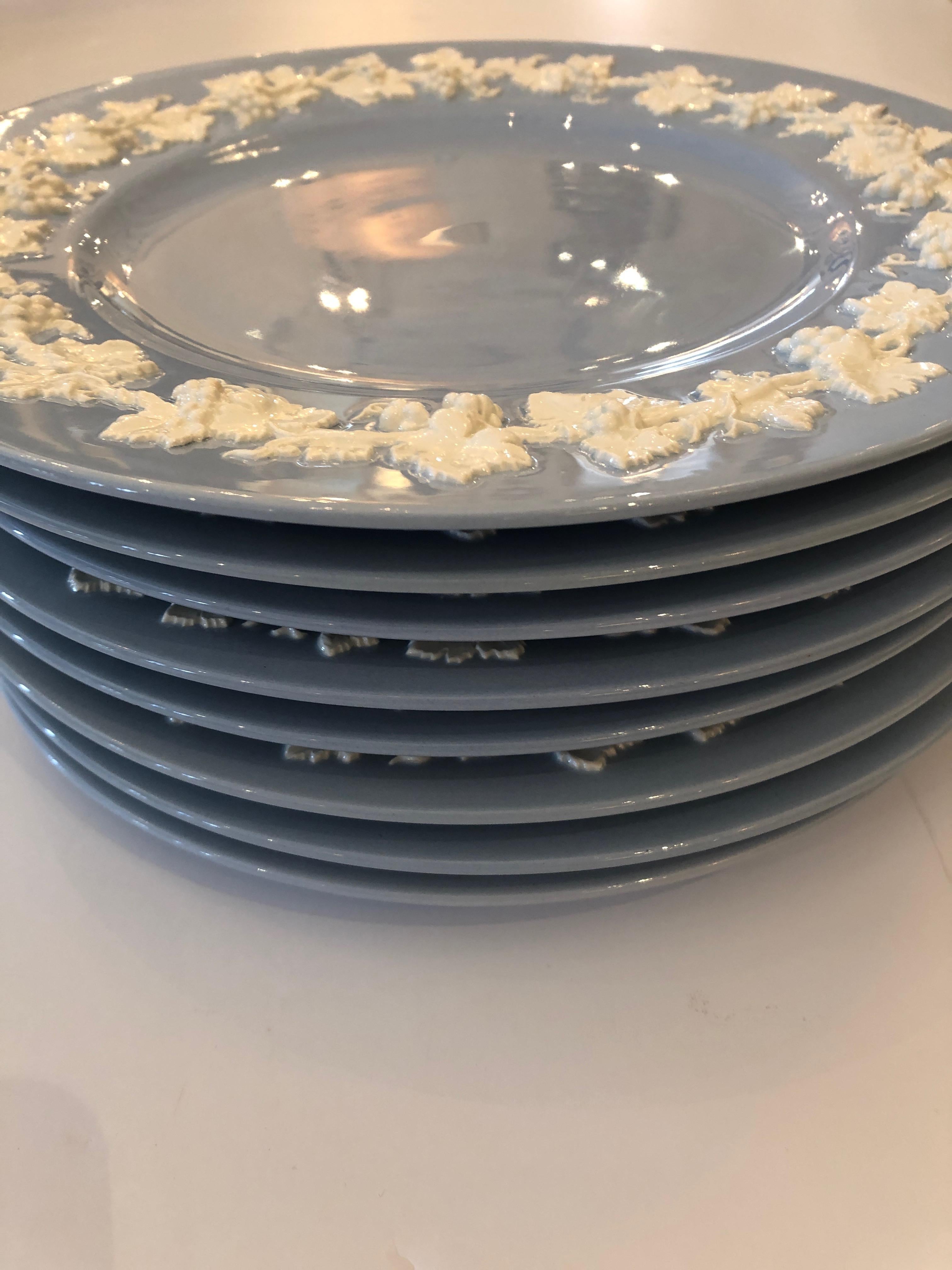 Set of 8 Antique Pretty Wedgewood Lavender Blue Dinner Plates 1