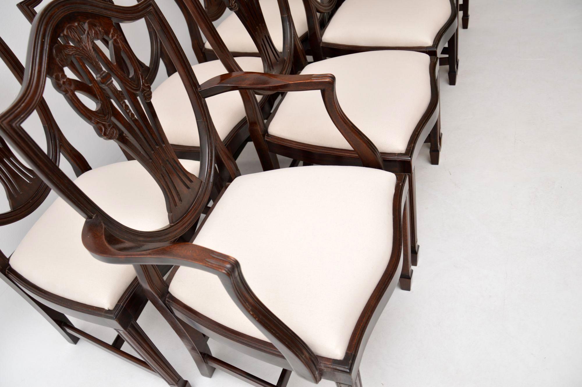 English Set of 8 Antique Sheraton Style Mahogany Shield Back Dining Chairs