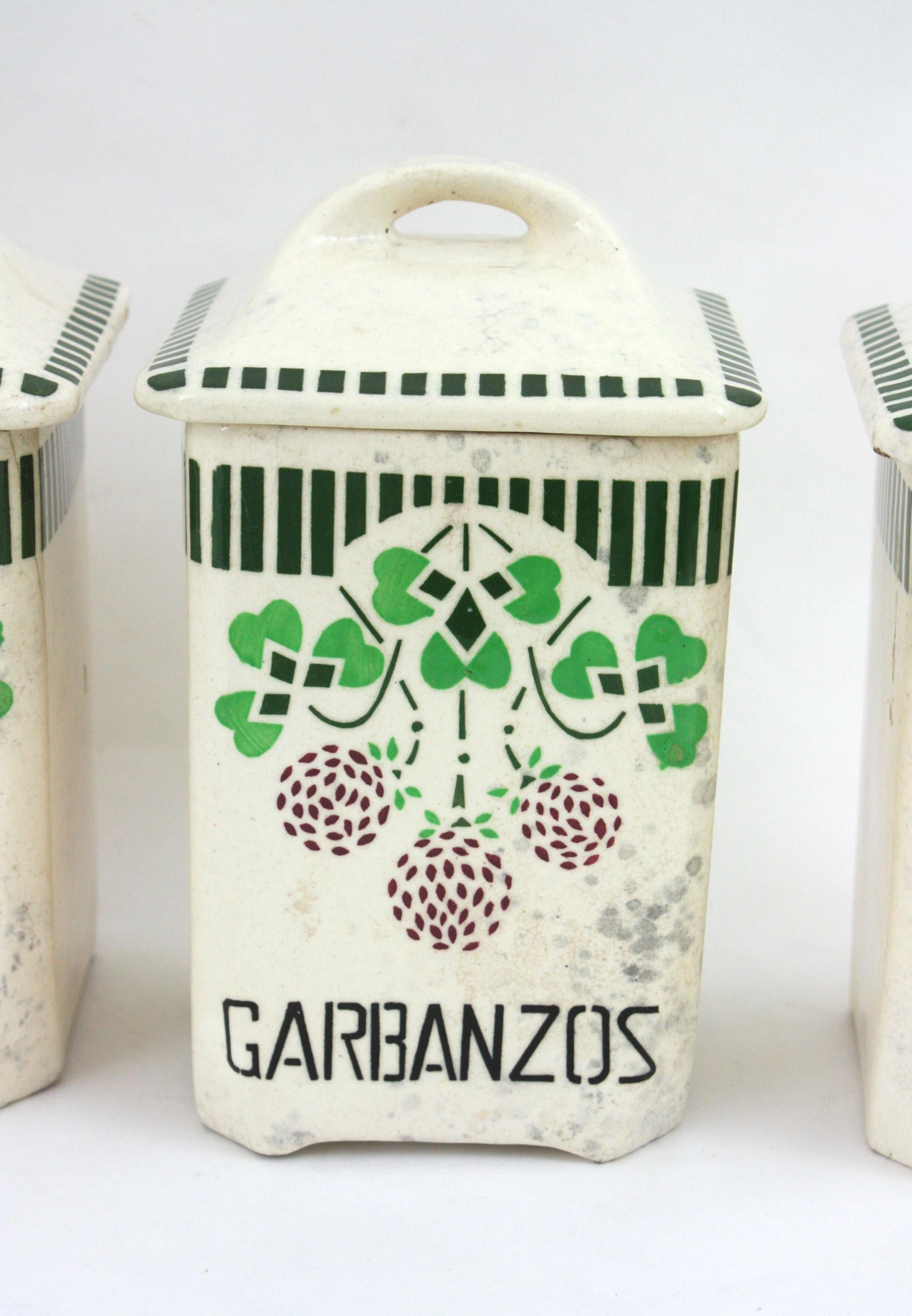 Set di 8 barattoli da cucina in ceramica spagnola antichi / barattoli di stoccaggio in vendita 7