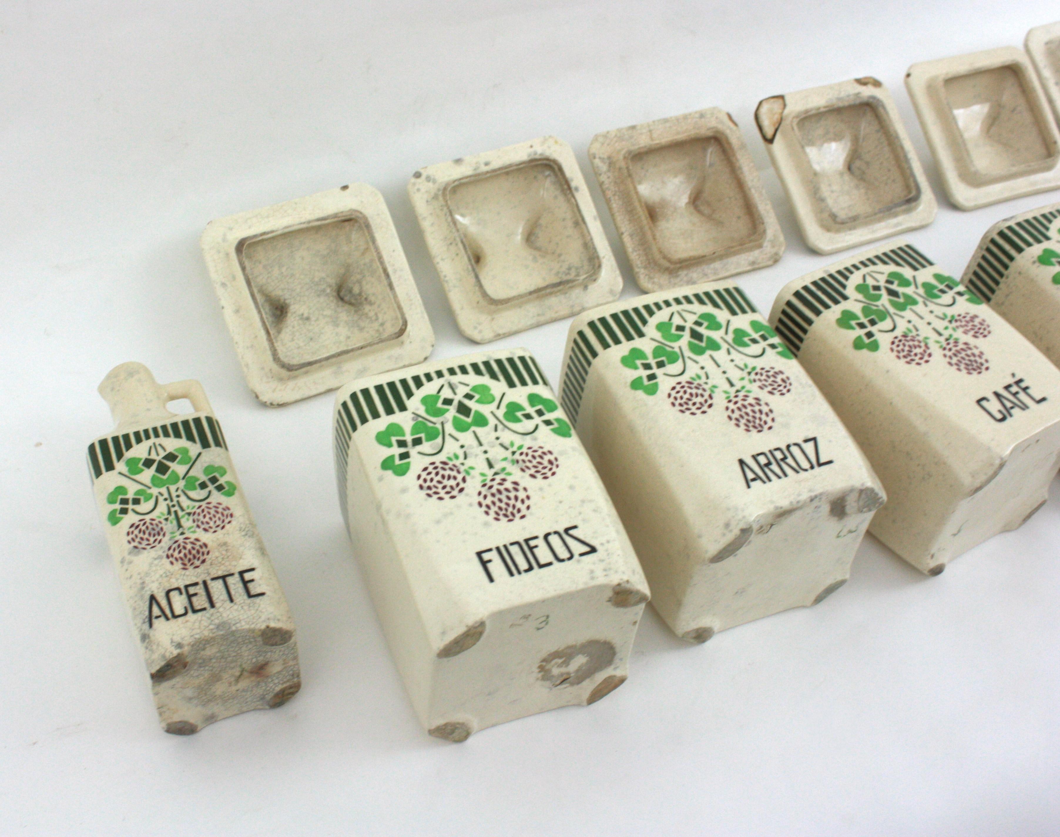 Set di 8 barattoli da cucina in ceramica spagnola antichi / barattoli di stoccaggio in vendita 12