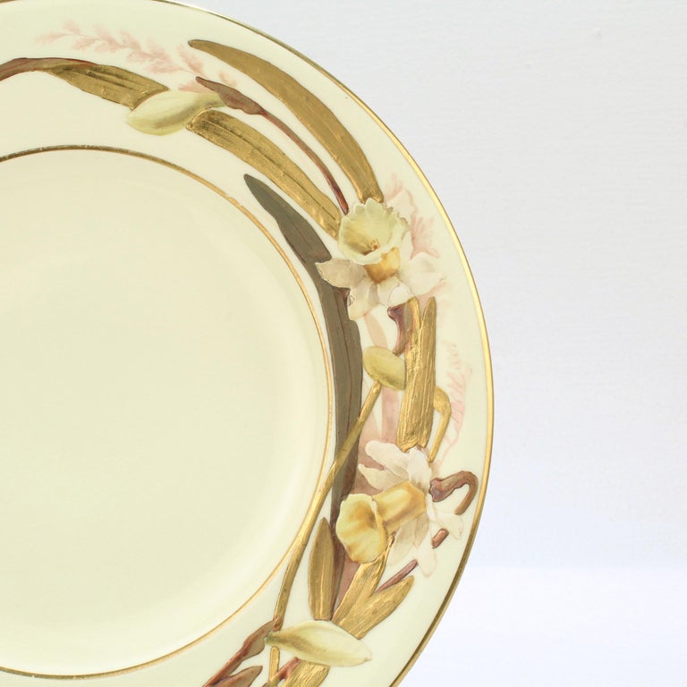 Set of 8 Antique Worcester Porcelain Cabinet Plates with Enamel Flowers For Sale 4