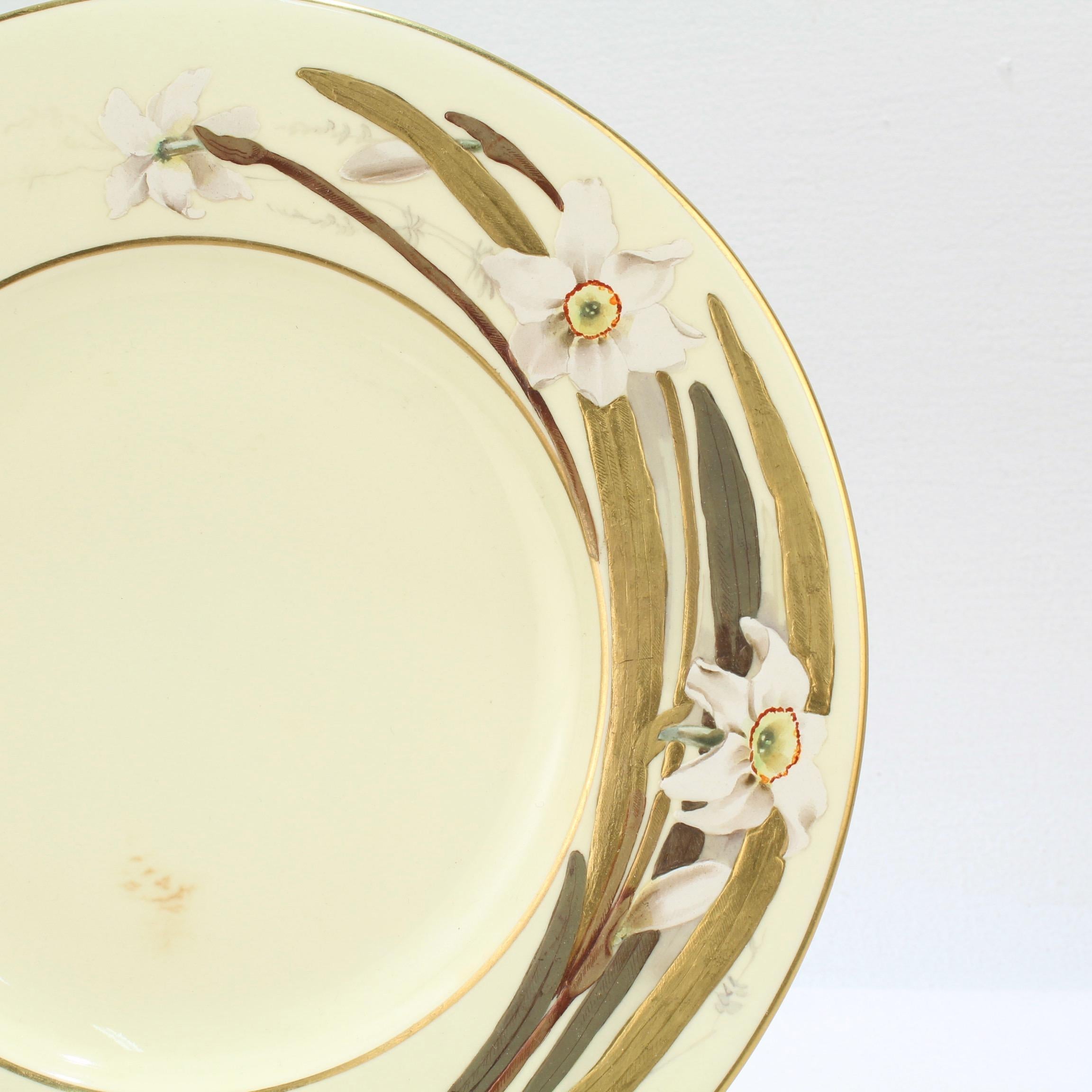 Set of 8 Antique Worcester Porcelain Cabinet Plates with Enamel Flowers For Sale 1