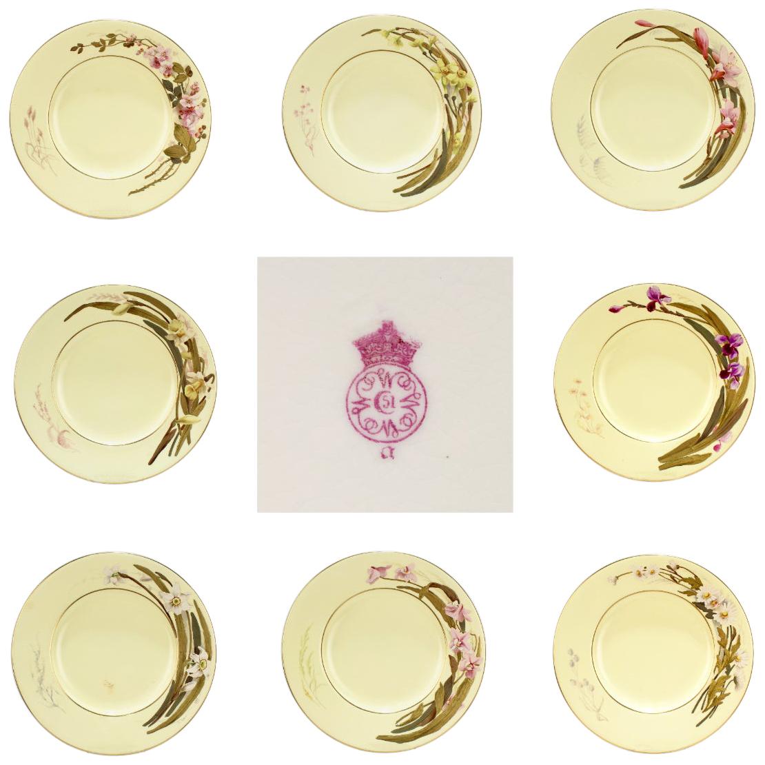 Juego de 8 Platos de Gabinete de Porcelana Worcester Antiguos con Flores Esmaltadas