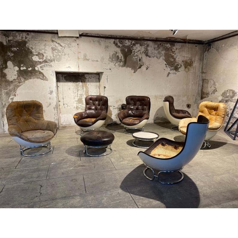 Set di 8 poltrone e pouf di Michel Cadestin per Airborne, 1970 in vendita 9