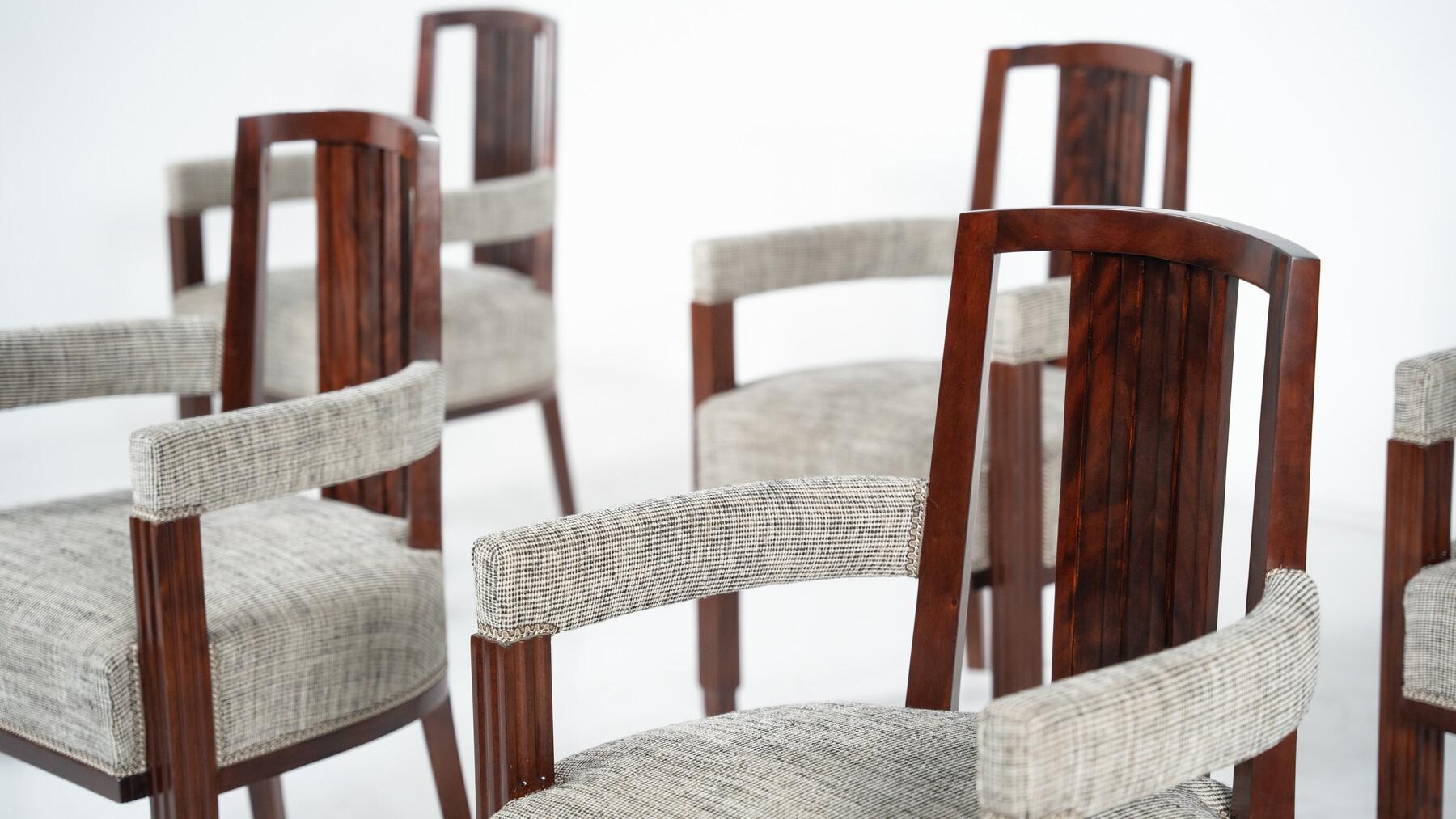 Belge Ensemble de 8 fauteuils de style Art déco, nouvelle tapisserie en vente
