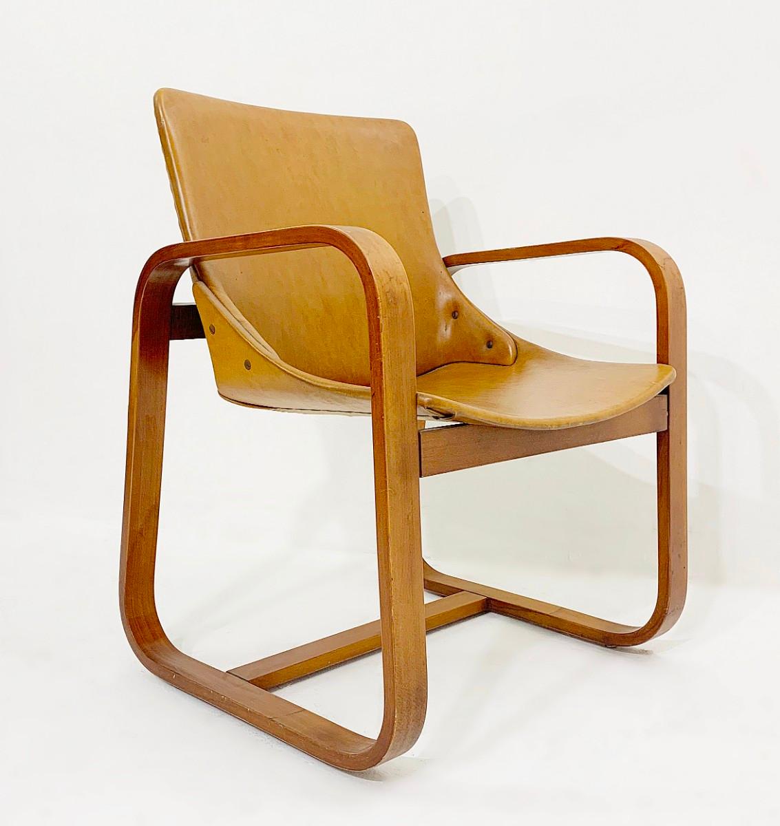 Set of 8 armchairs by Giuseppe Pagano, circa 1940.