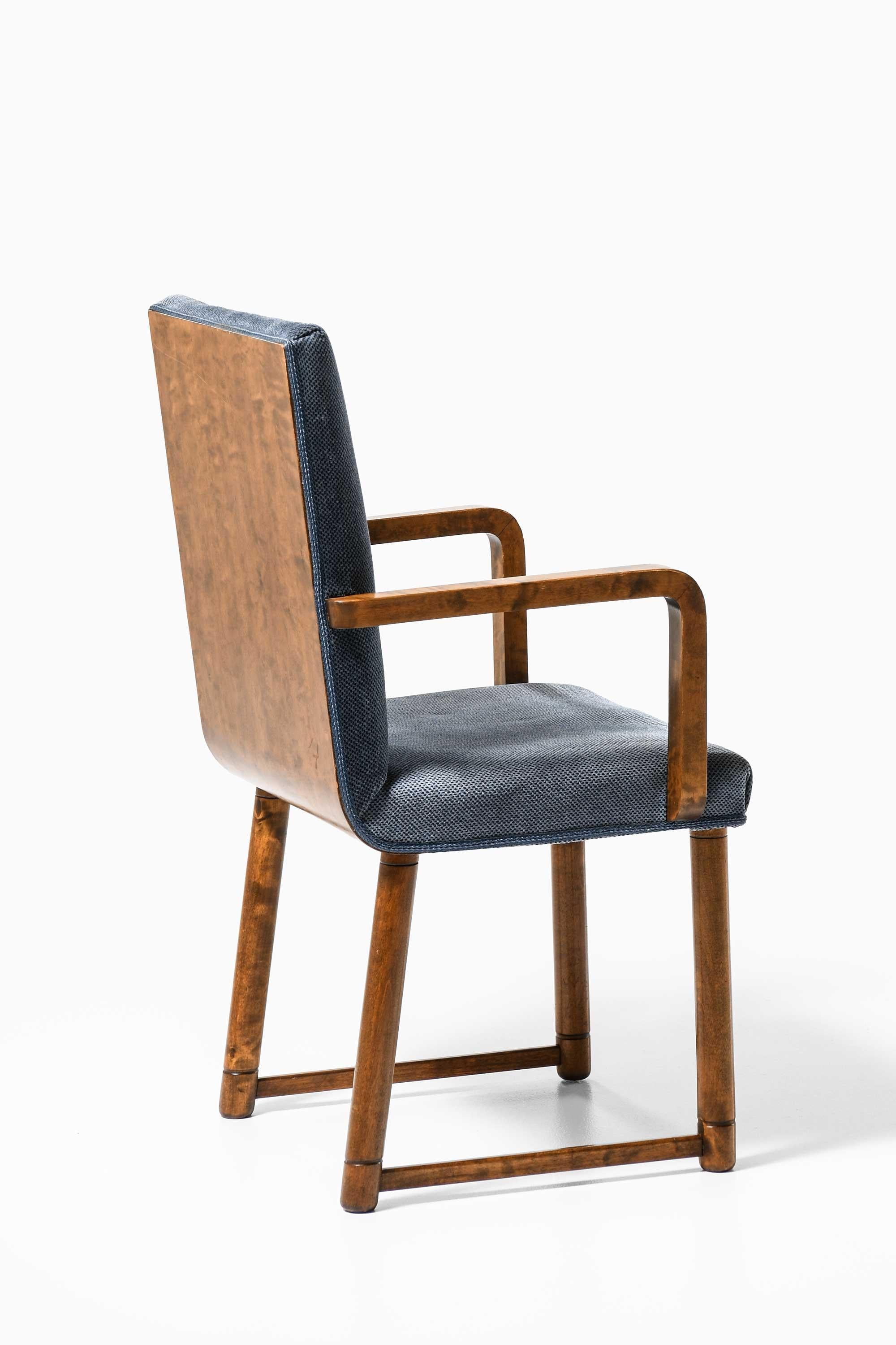 Ensemble de 8 fauteuils produits dans les années 1930 en Finlande en vente 3