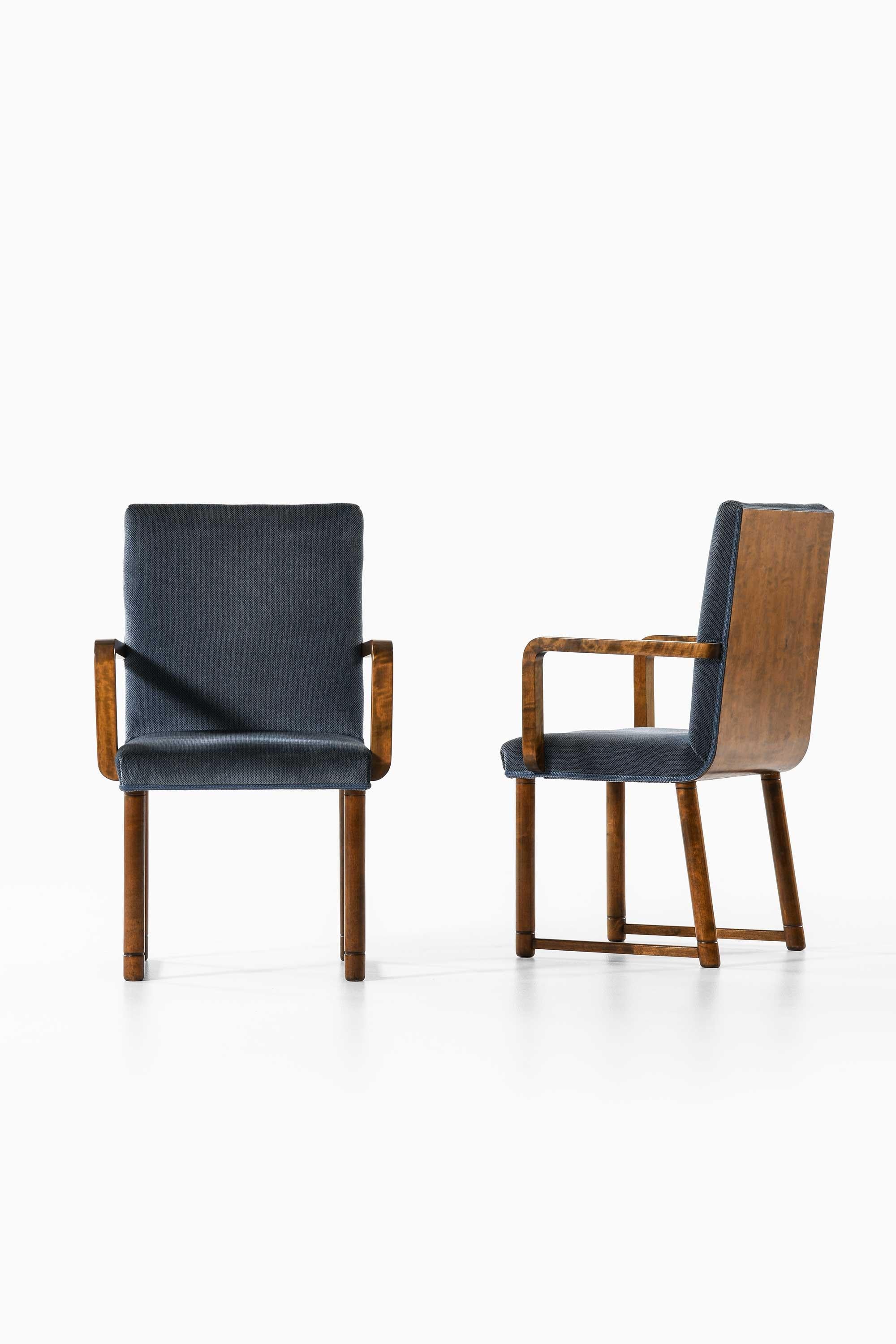 Ensemble de 8 fauteuils produits dans les années 1930 en Finlande Bon état - En vente à Limhamn, Skåne län
