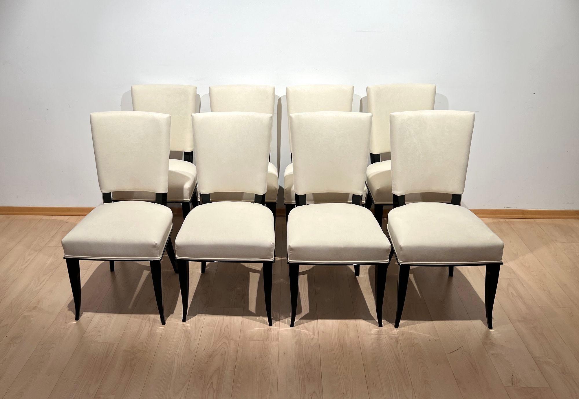 Lacquered Set of 8 Art Deco Chairs, Black Lacquer, Creme Velour, France circa 1930 For Sale
