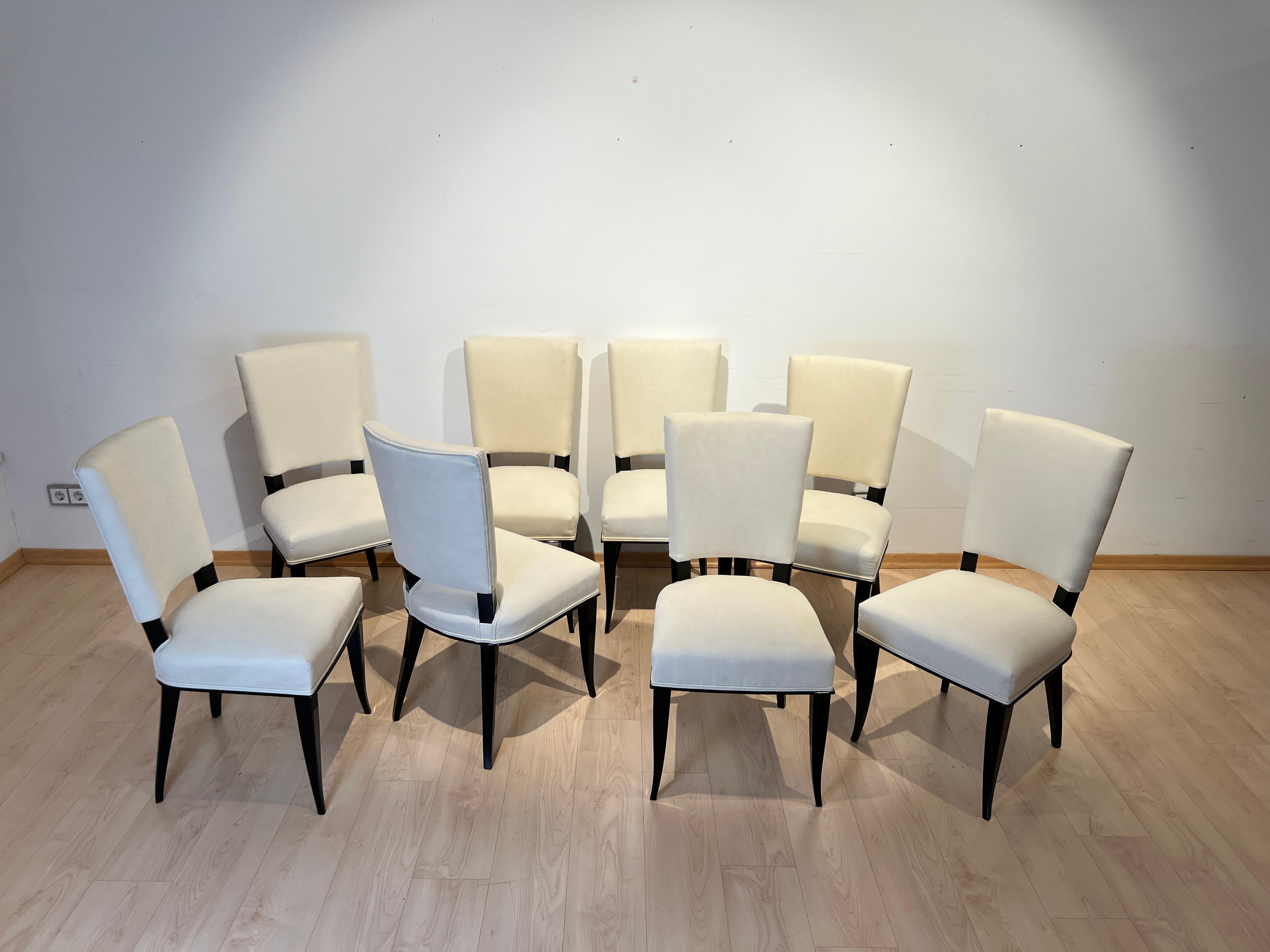 Metà XX secolo Set di 8 sedie da pranzo Art Deco, lacca nera, creme velour, Francia circa 1930 in vendita