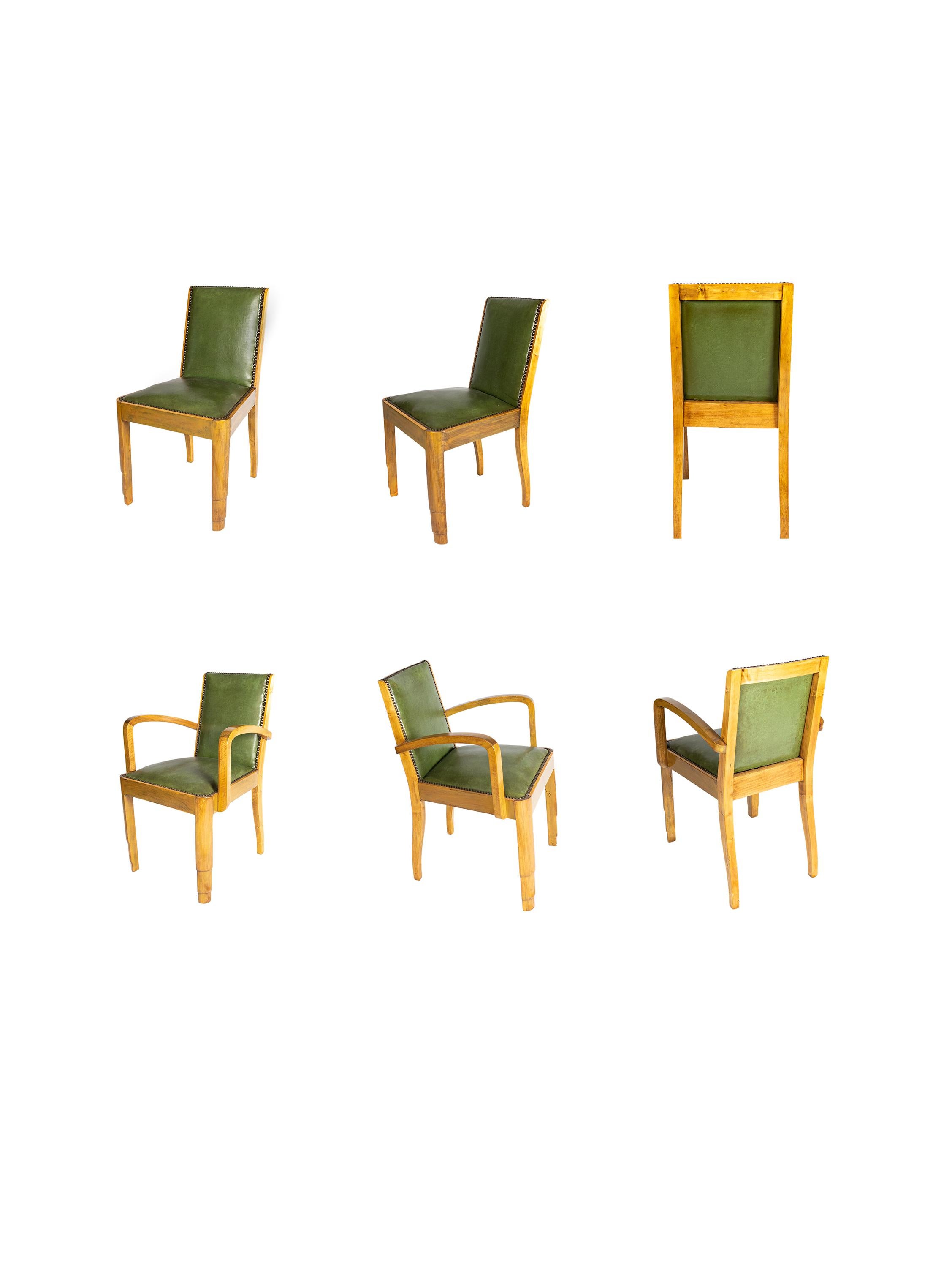 Art déco Ensemble de 8 chaises de salle à manger Art Déco françaises tapissées de cuir, 20ème siècle en vente