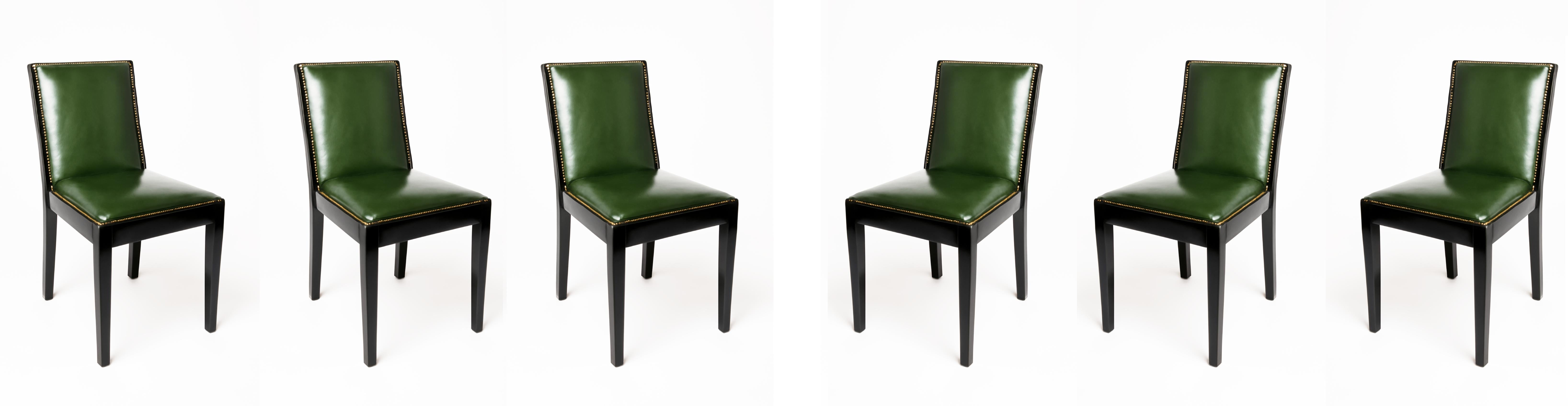 Set di 8 sedie da pranzo Art Deco in pelle laccata nera, 20° secolo in vendita 11