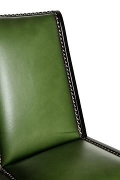 Juego de ocho sillas de comedor Art Decó de cuero y laca negra, Siglo XX