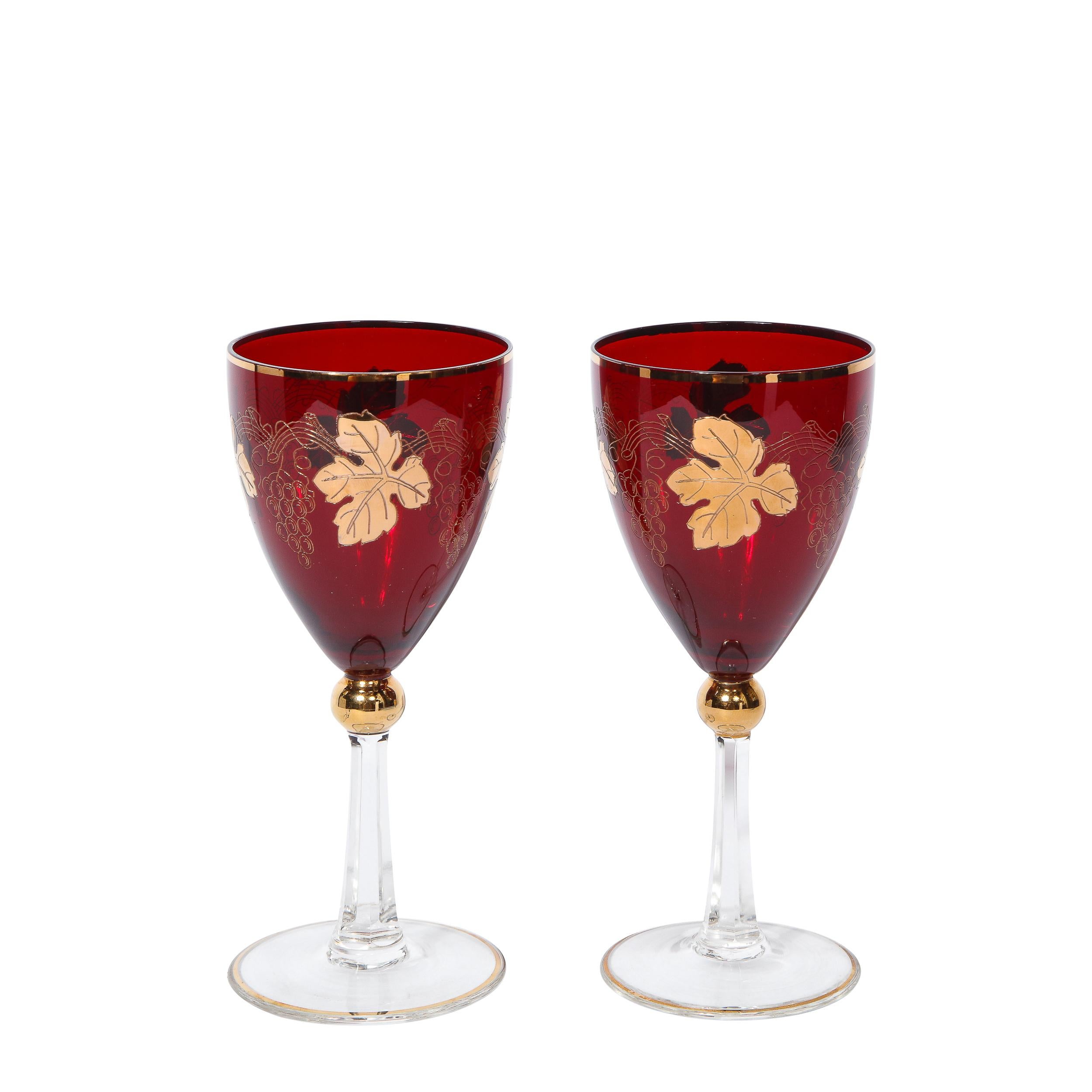 Américain Ensemble de 8 verres à vin Art déco en rubis et cristal translucide avec revêtement en or 24 carats en vente