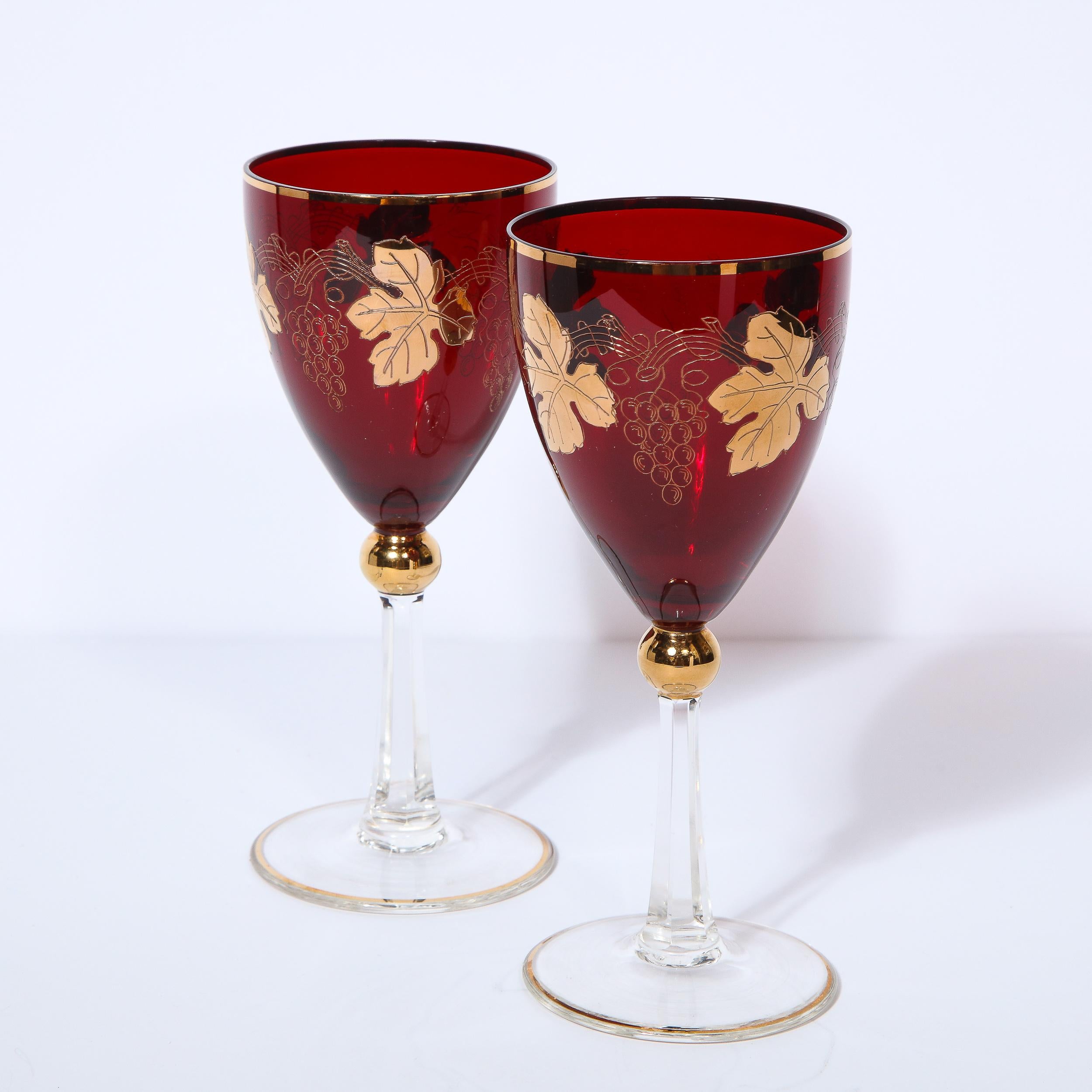 Set of 8 Art Deco Ruby & Translucent Crystal Wine Glasses with 24kt Gold Overlay In Excellent Condition For Sale In New York, NY