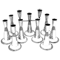 Satz von 8 Sterlingsilber-Kerzenhaltern im Art Deco-Stil & A Candelabra 1990