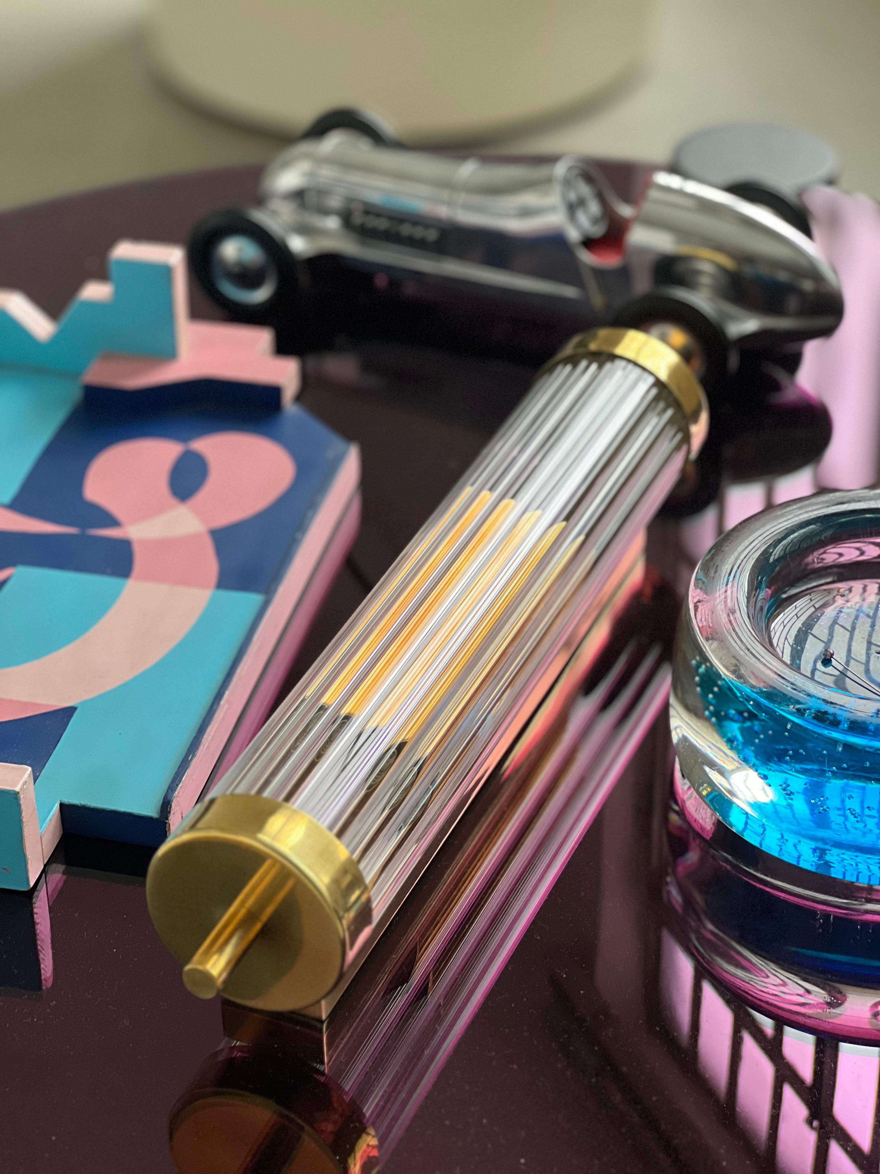 Ensemble de 8 appliques murales Art déco en laiton et verre cannelé, éclairage chic en vente 6