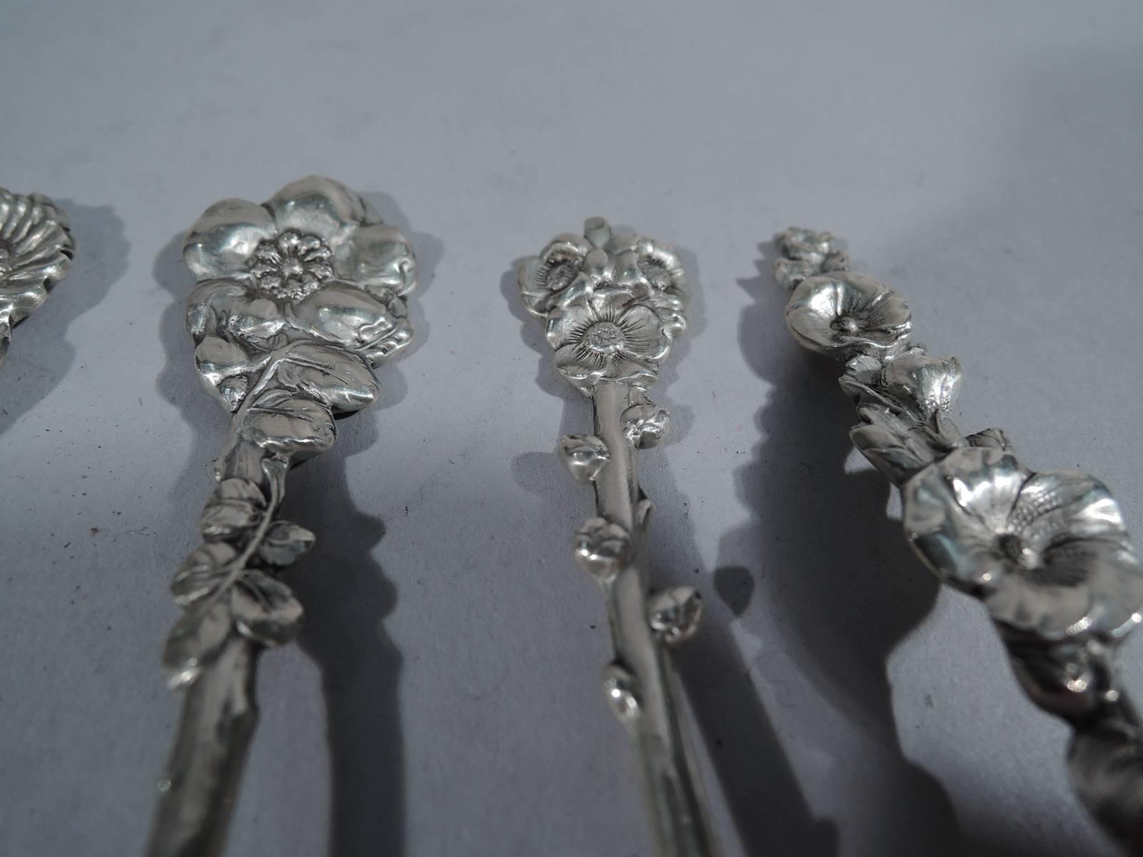 Art nouveau Ensemble de 8 cuillères à demitasse Art Nouveau Reed & Barton Arlequin en argent sterling