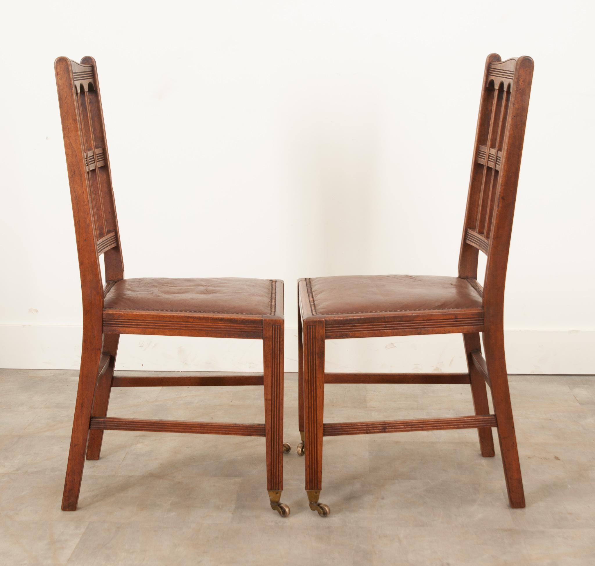 Ensemble de 8 chaises de salle à manger Arts & Crafts en vente 9