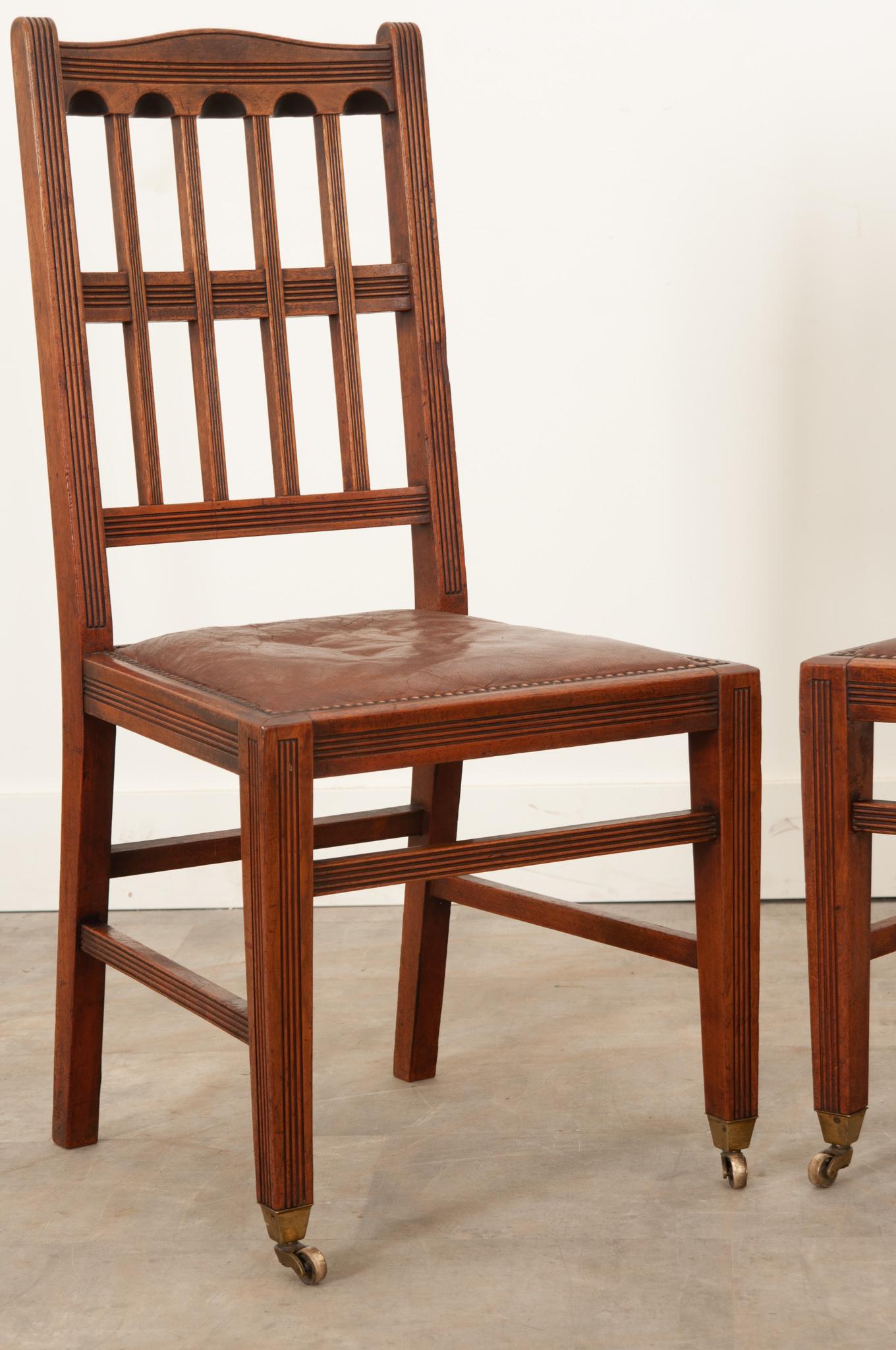 Ensemble de 8 chaises de salle à manger Arts & Crafts en vente 12