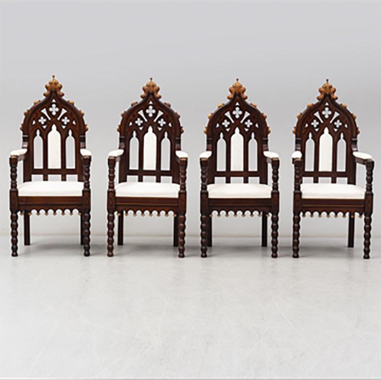 Set of 8 Austrian Néo Gothique Armchairs from 1860 In Excellent Condition For Sale In Saint-Ouen, FR